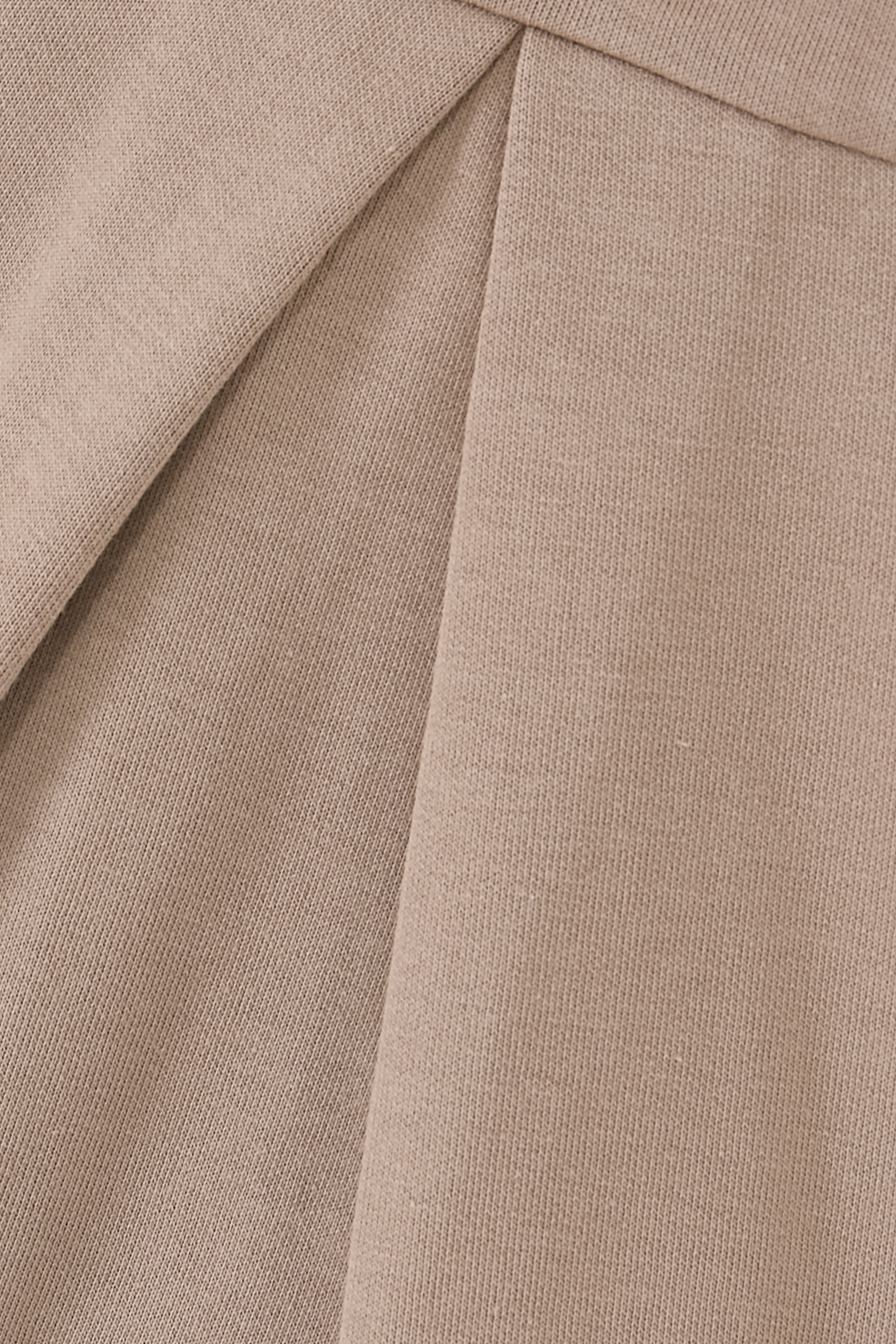 بنطال رياضي برقعة شعار الماركة صغيرة للأطفال