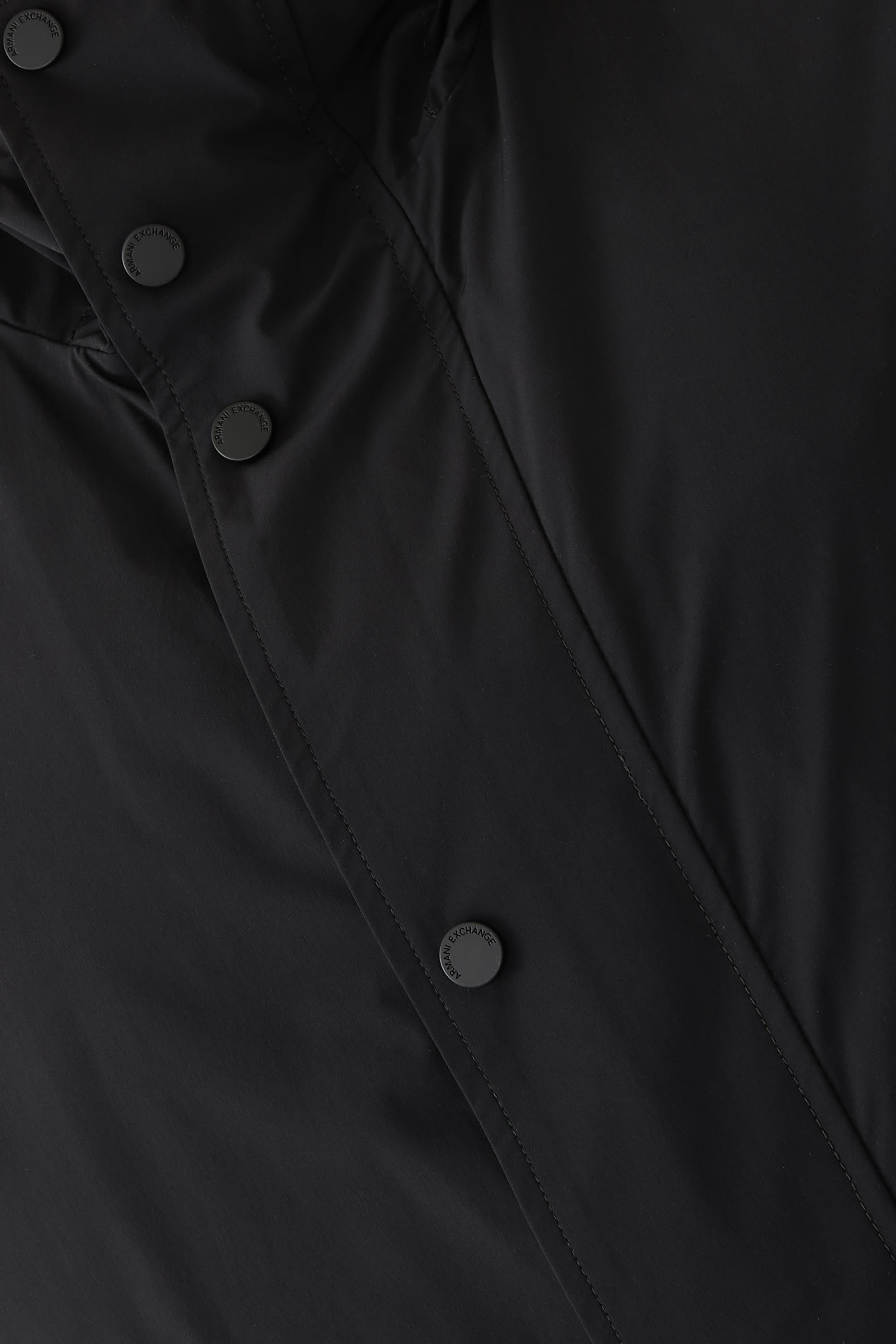 بلوزة بأزرار