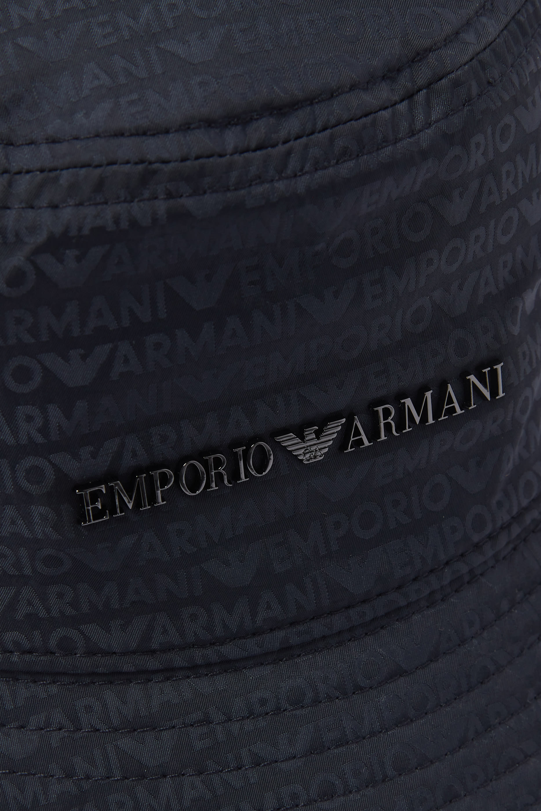 قبعة باكيت بشعار الماركة للأطفال