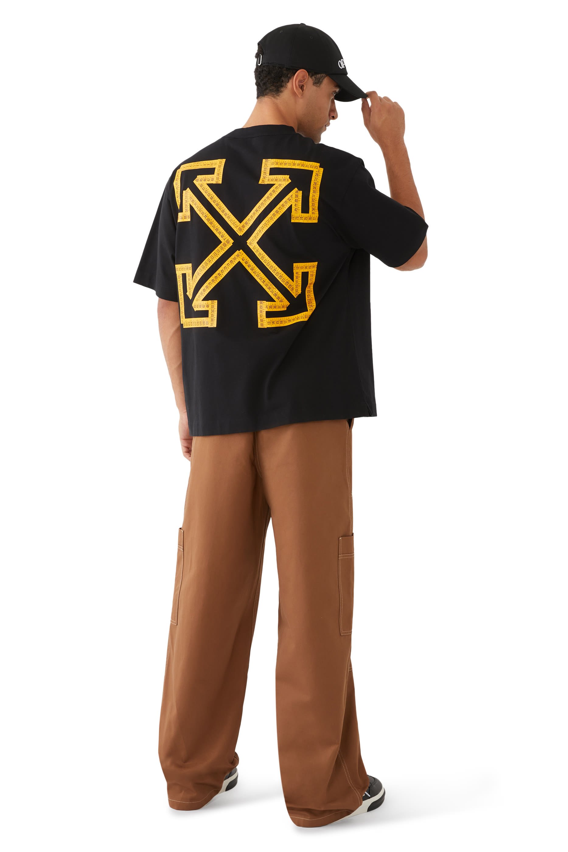 تيشيرت بشعار الماركة