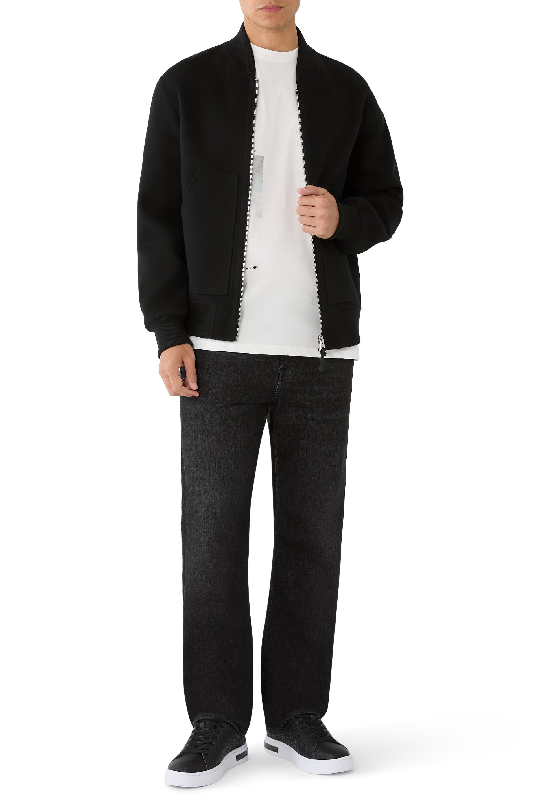 تيشيرت بشعار الماركة