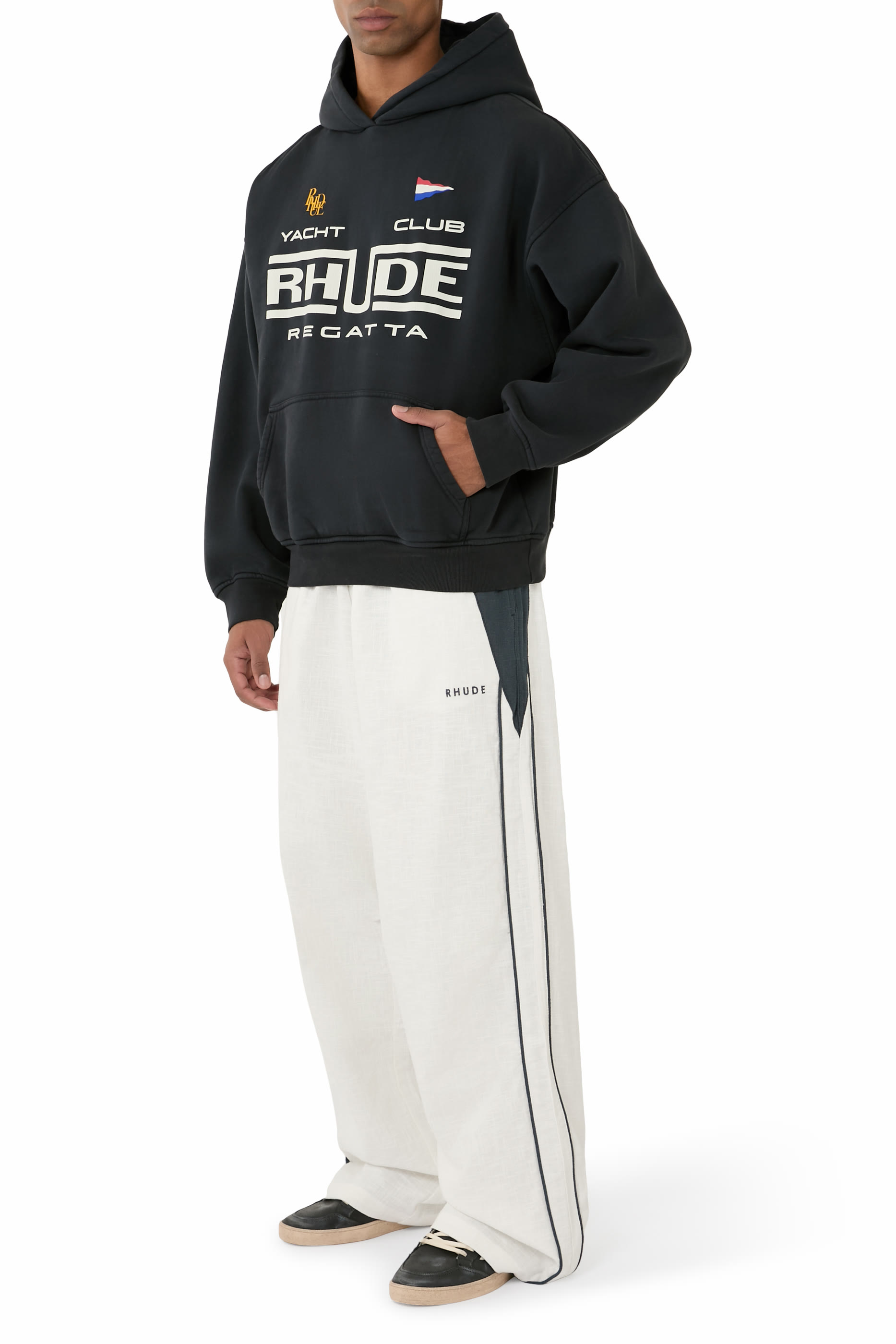 بنطال رامونيا رياضي بتفاصيل بارزة