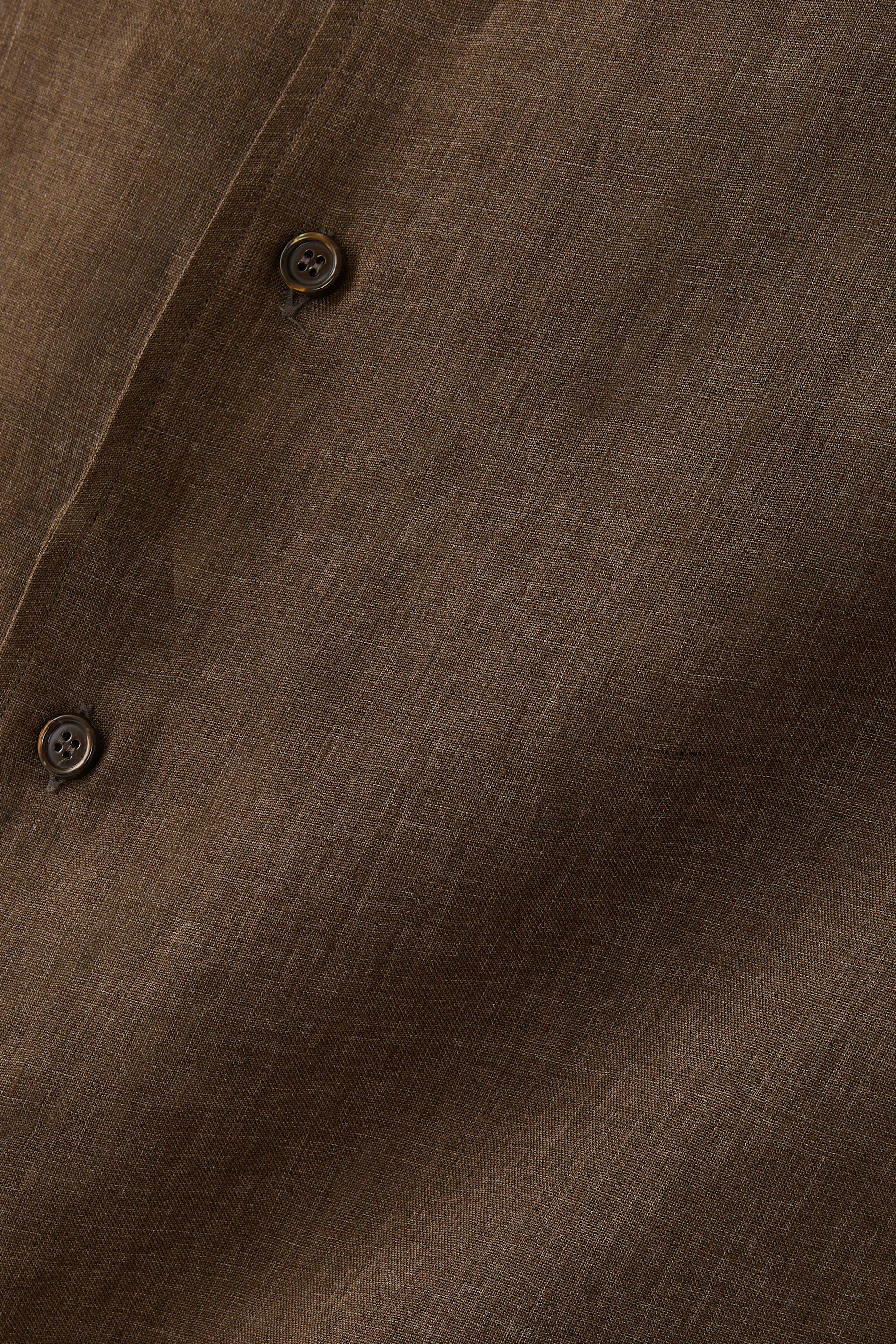 قميص بأكمام قصيرة كتان