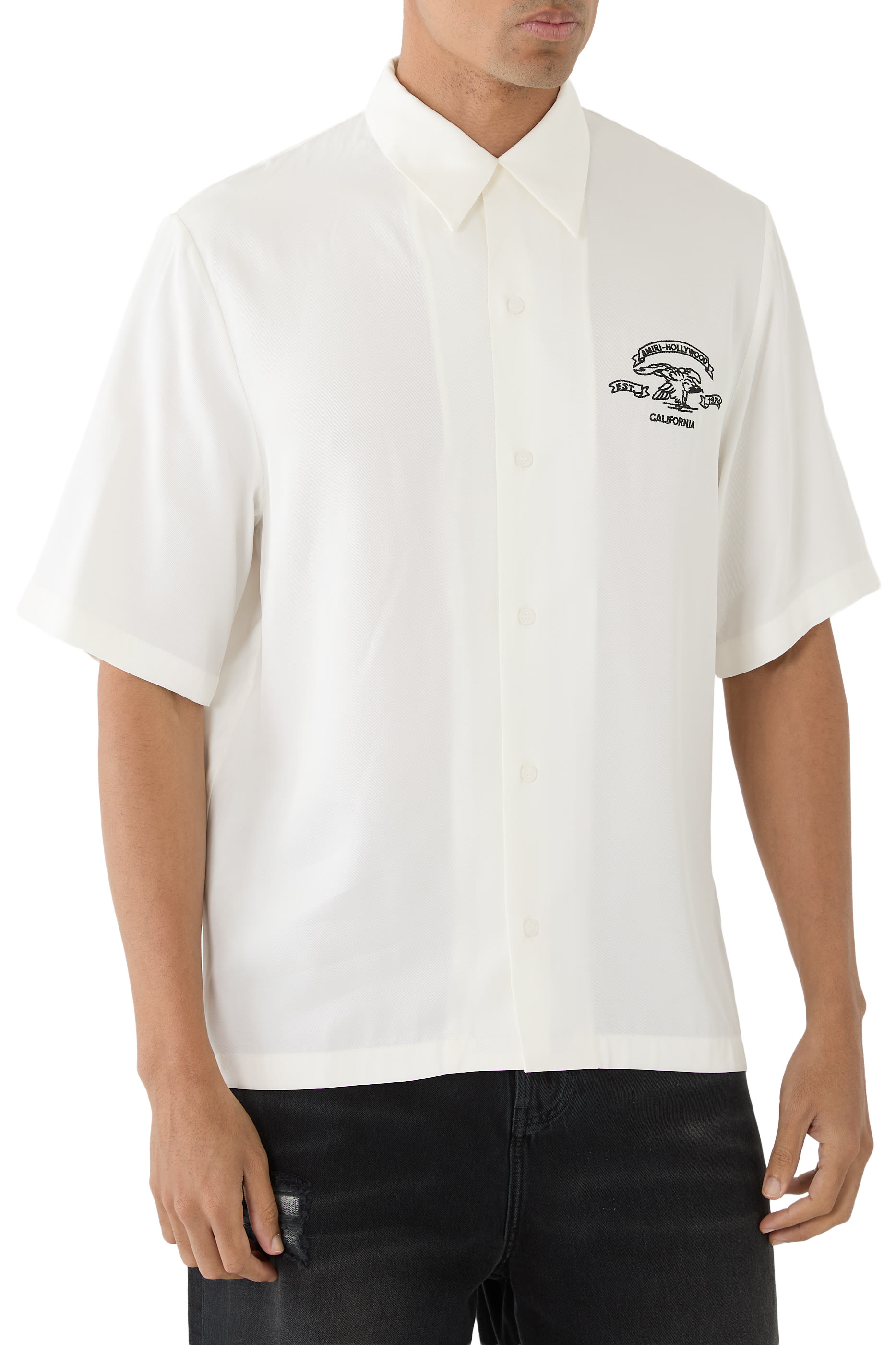 قميص بياقة بطيّة