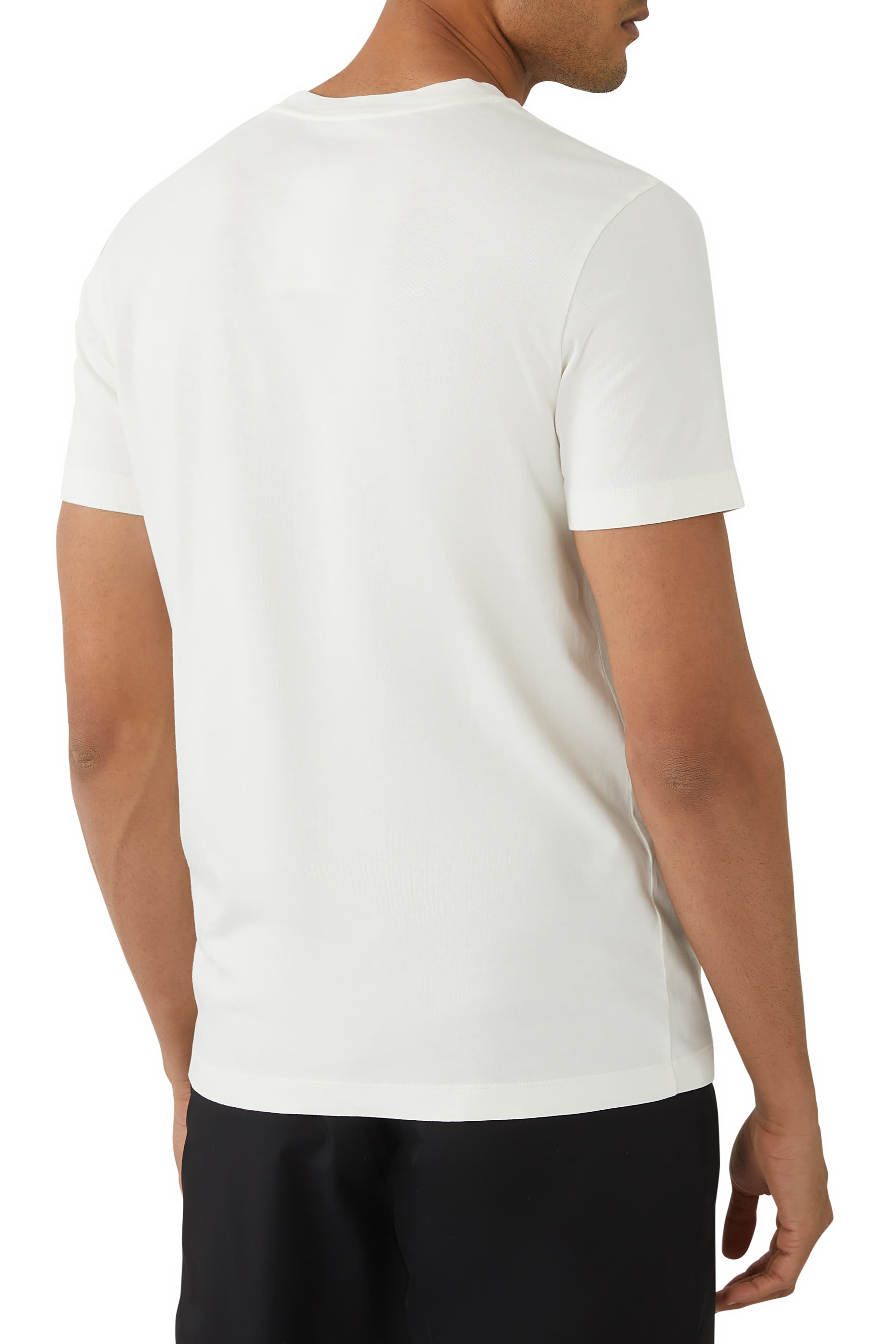 تيشيرت مونكلر بطبعة شعار الماركة وتصميم ملتوي