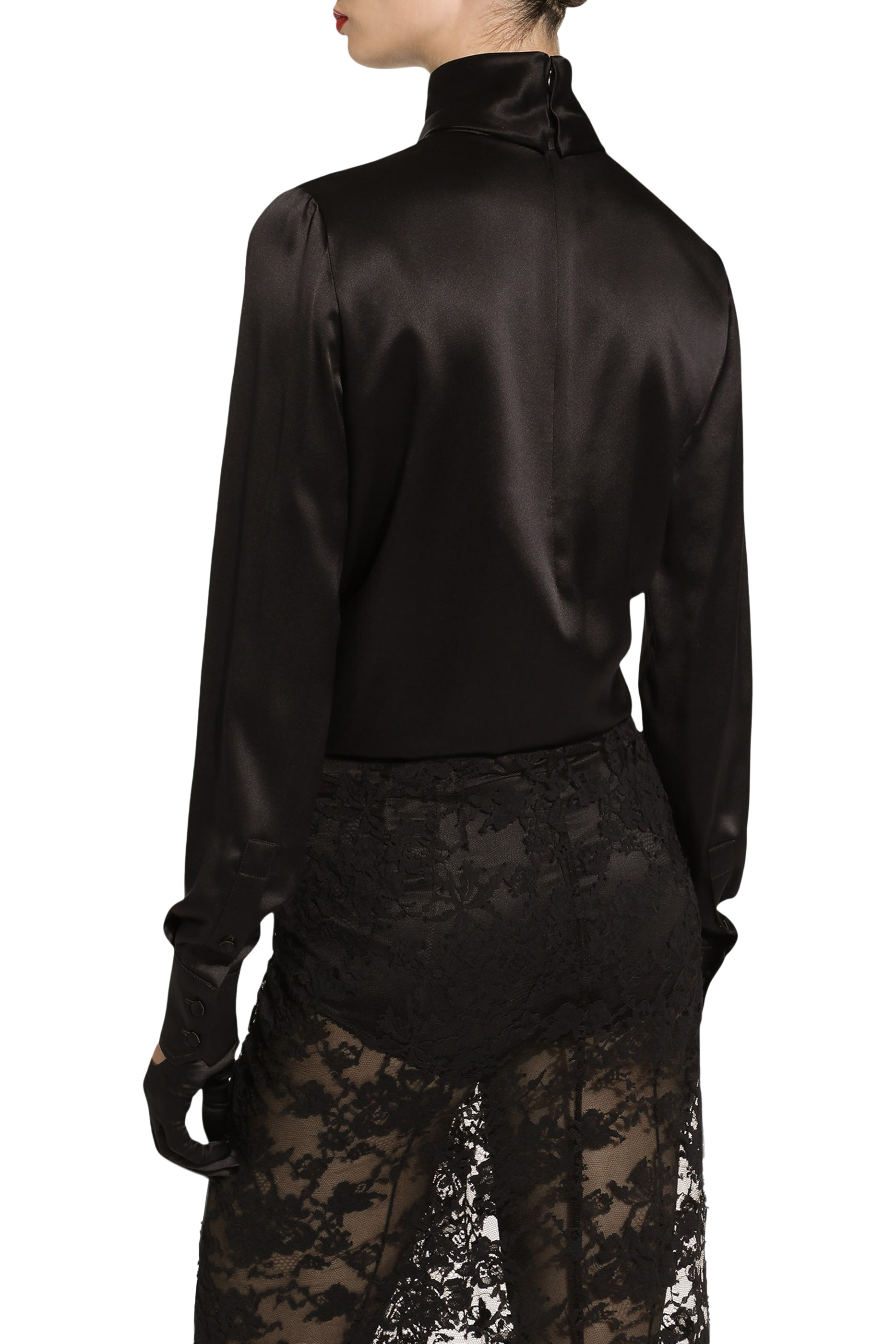 بلوزة حرير ساتان