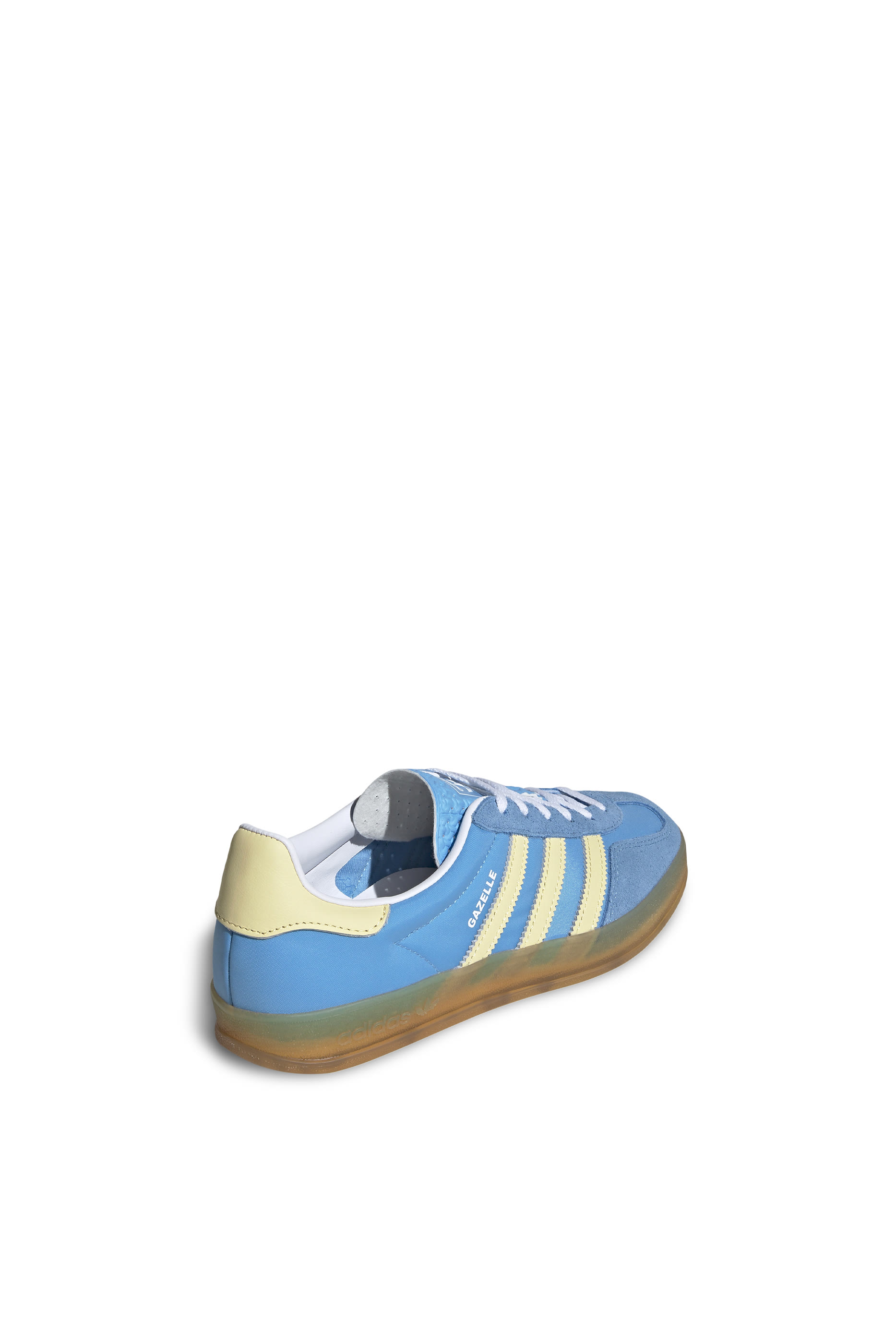 سنيكرز جازيل إندور