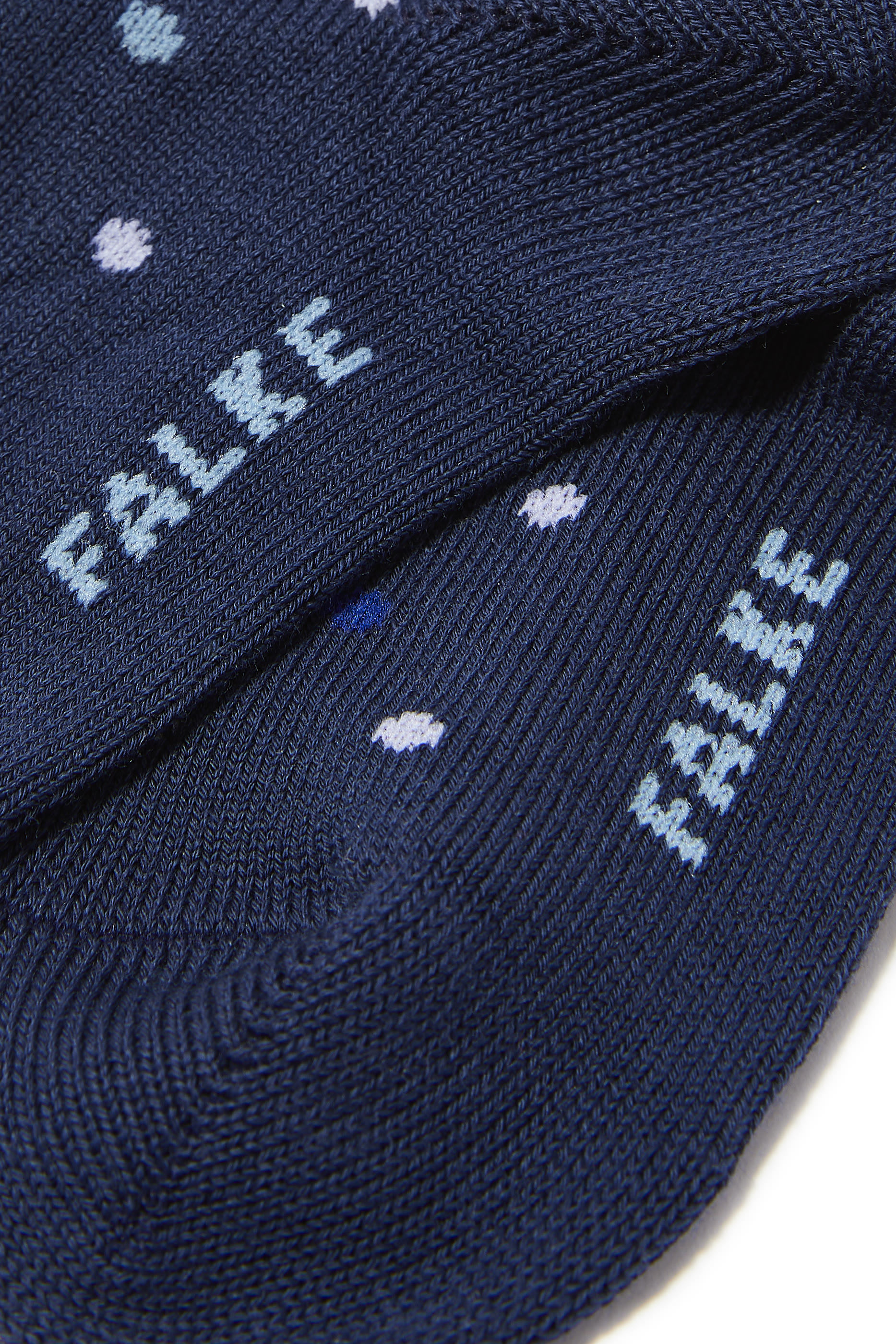 جوارب رضع بنقاط صغيرة