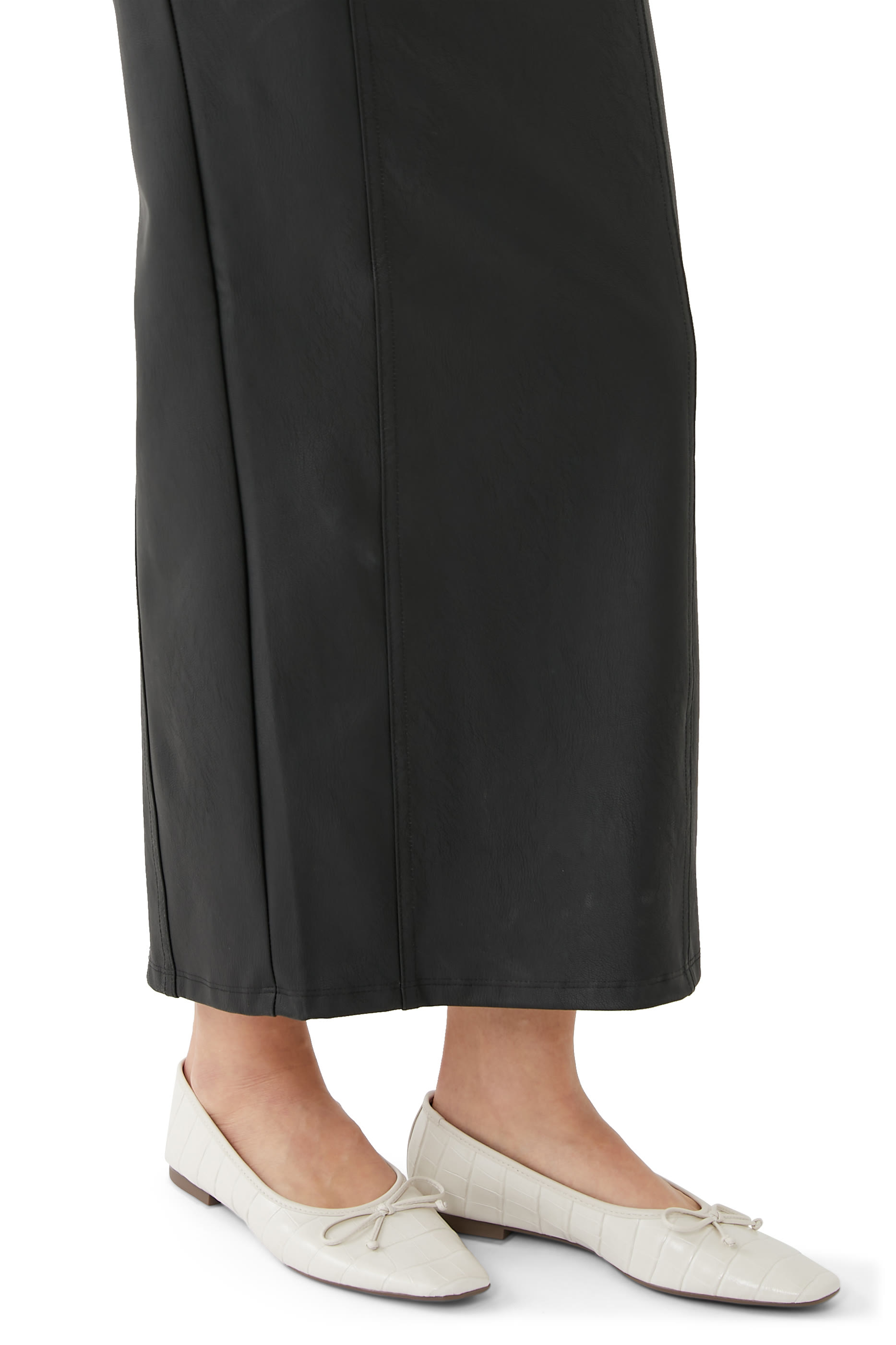 حذاء بالرينا بنقشة جلد تمساح