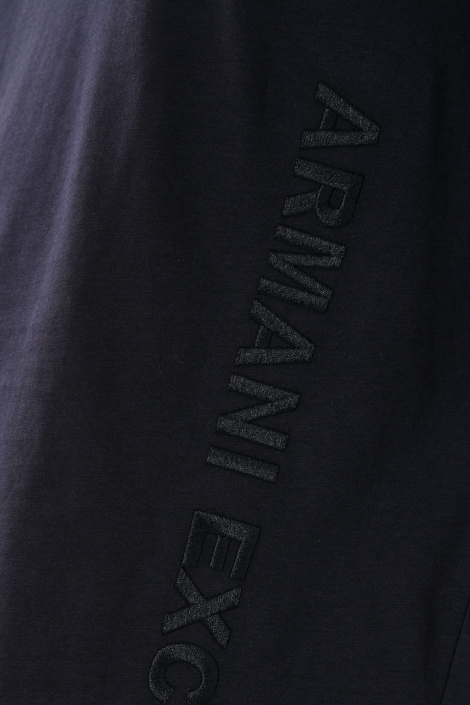 تيشيرت ديجيتل ديزرت بياقة ضيقة