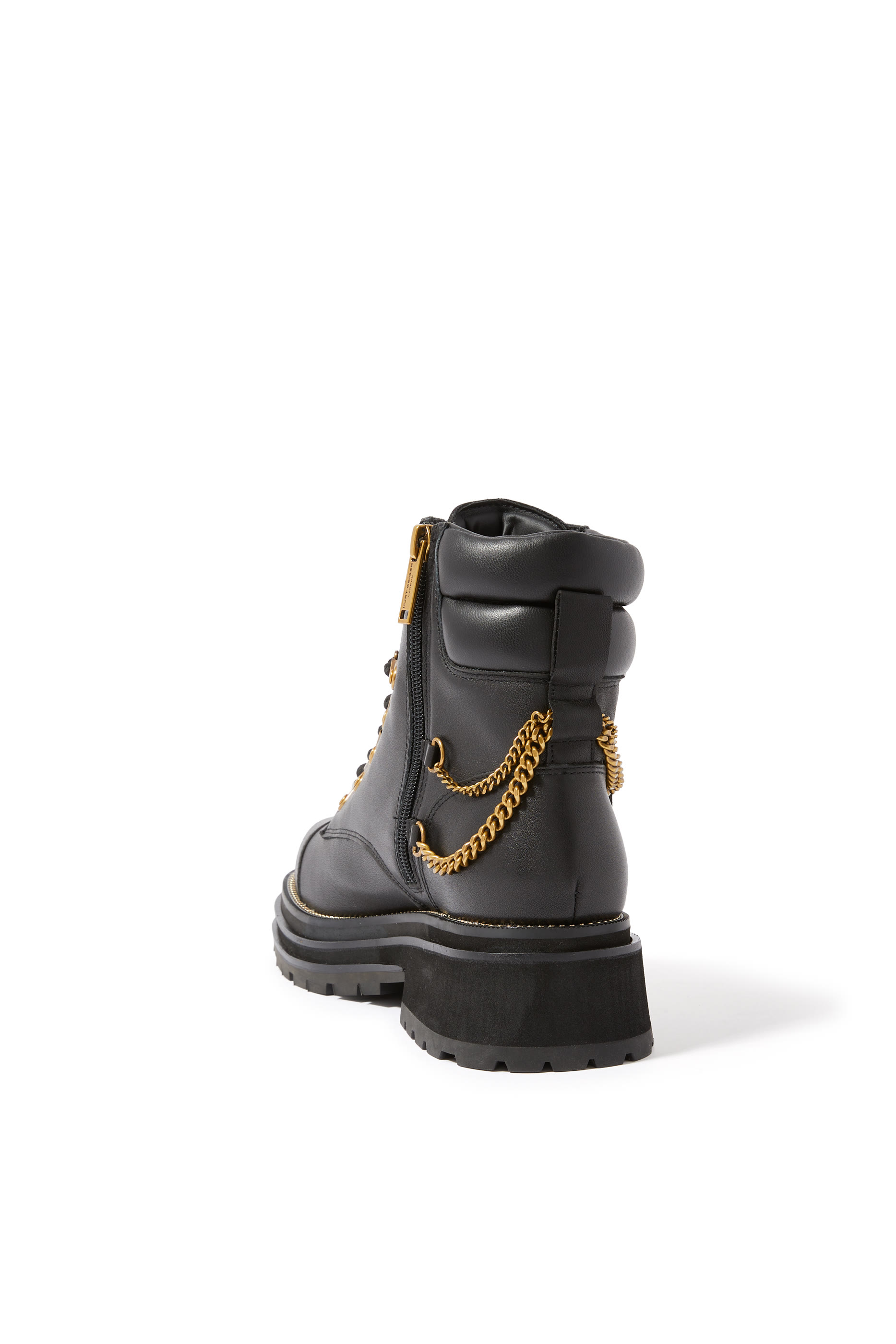 بوت تشيلسي بتصميم عسكري