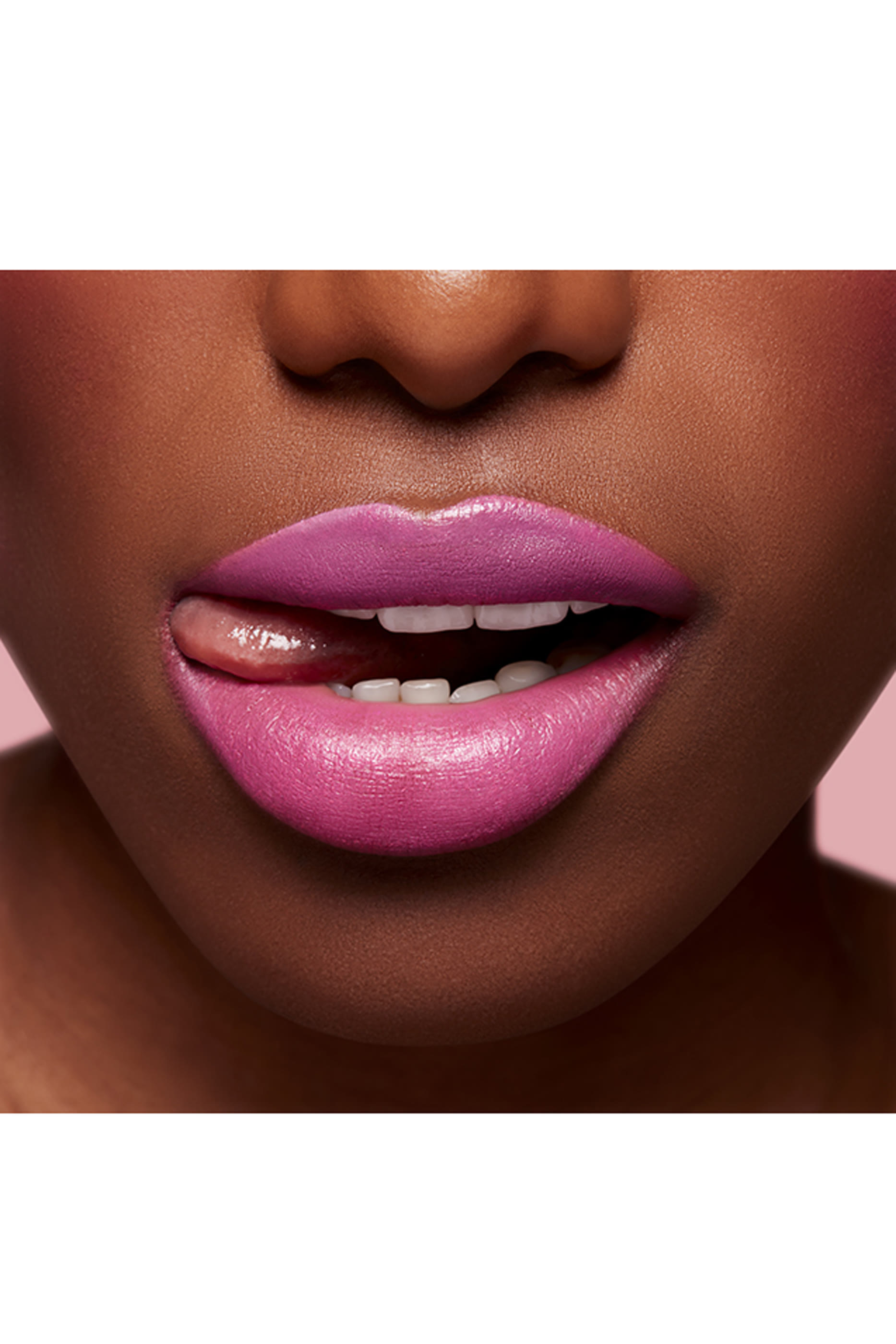 أحمر شفاه امبليفايد