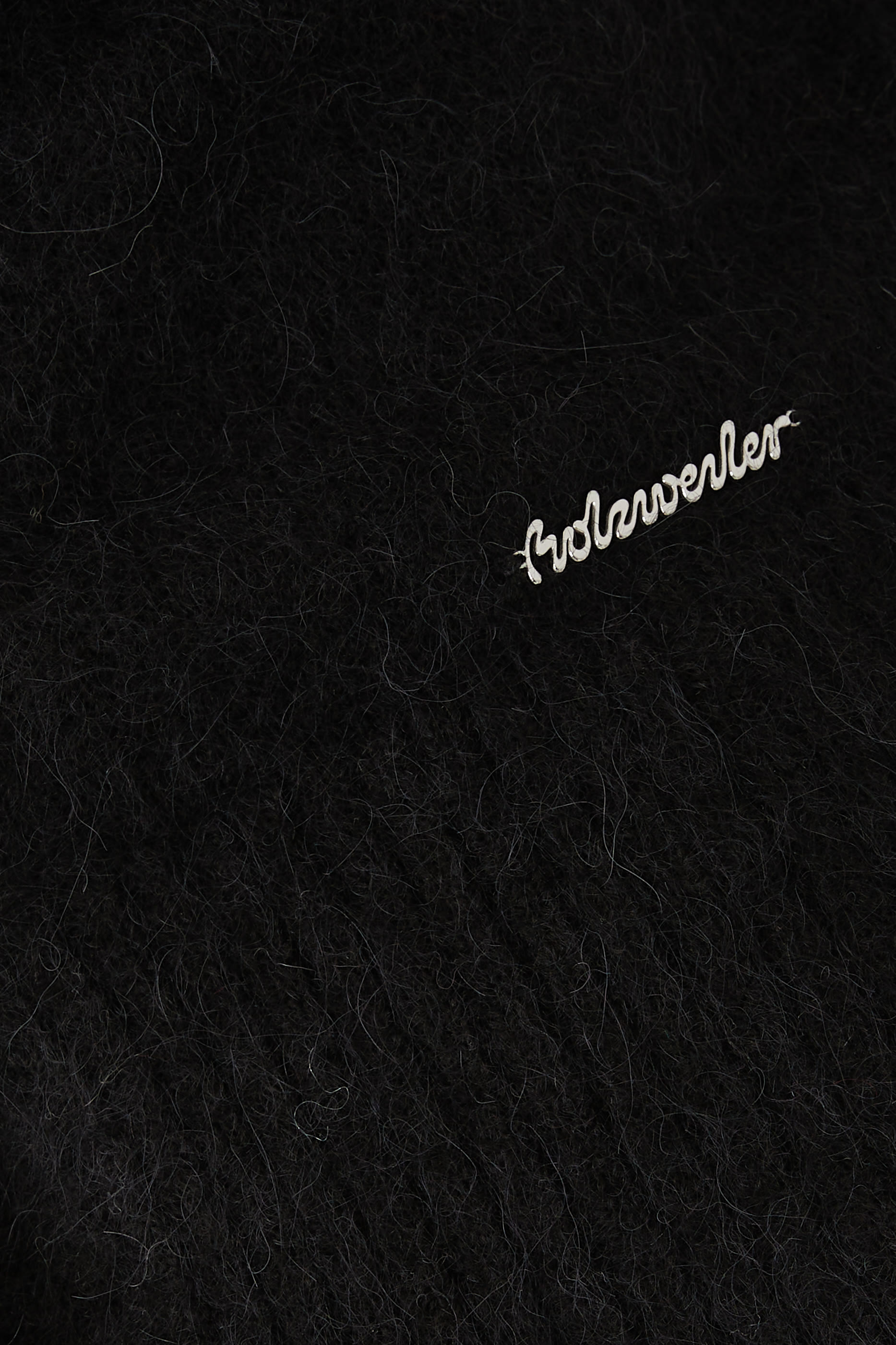 كارديجان بأكتاف متساقطة