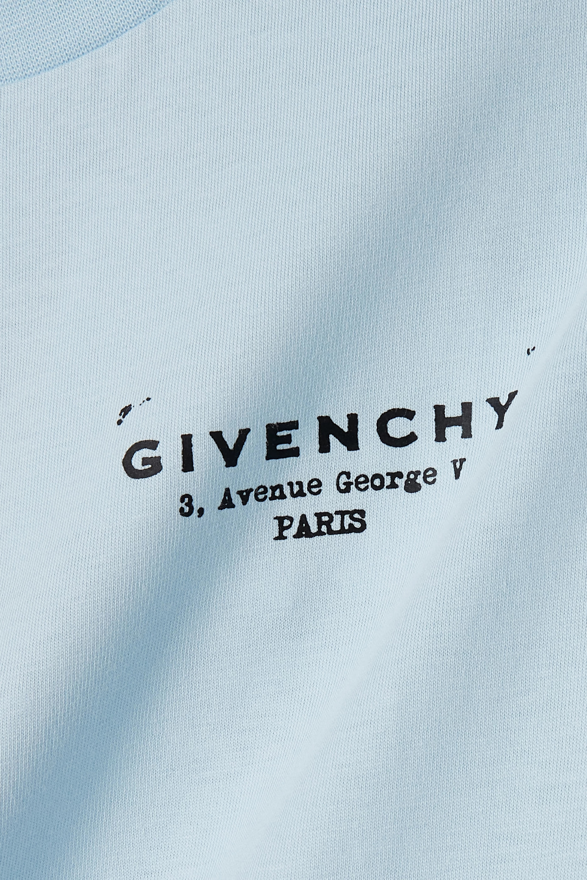 تيشيرت بشعار الماركة للأطفال