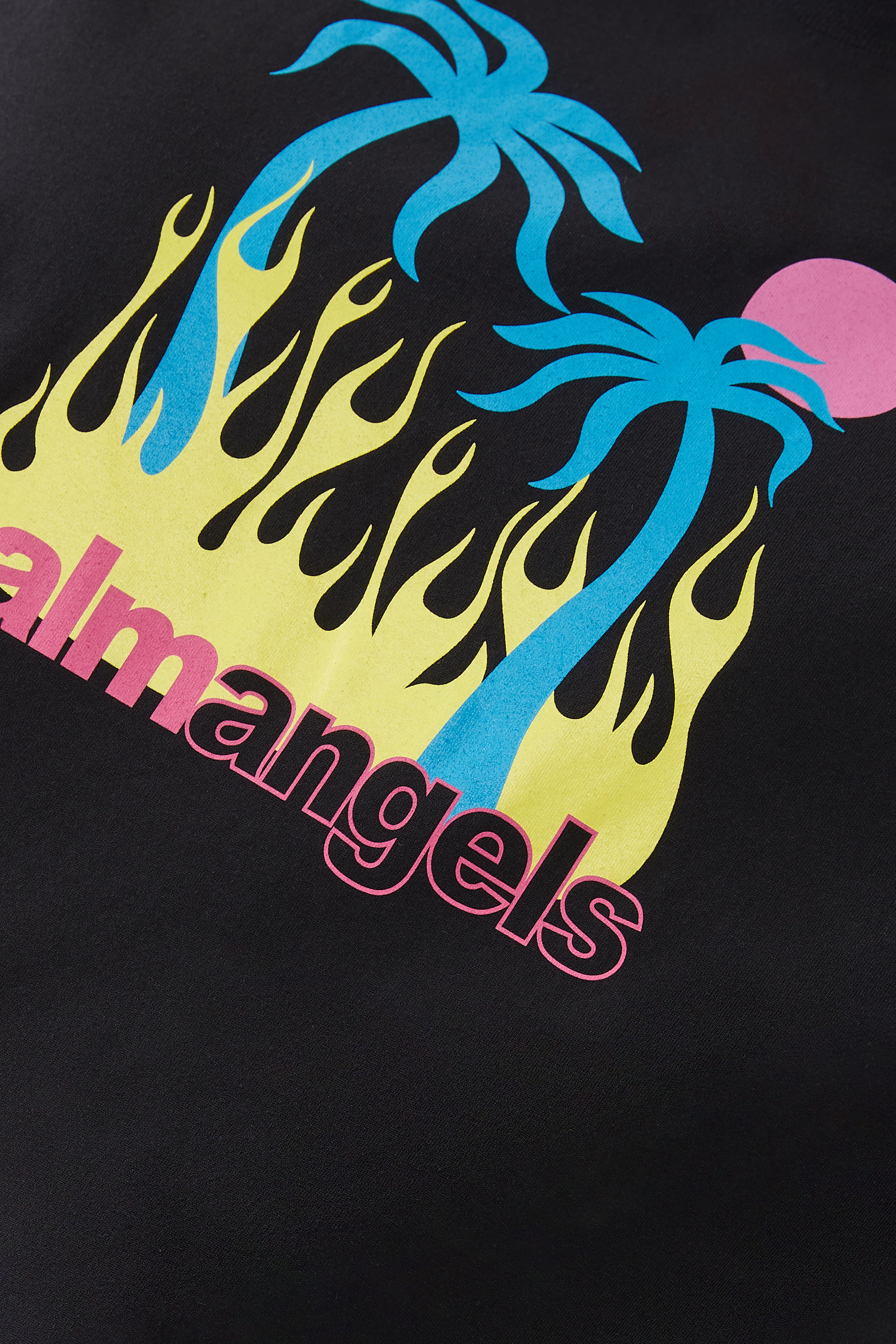 تيشيرت بنقشة واحة ملتهبة