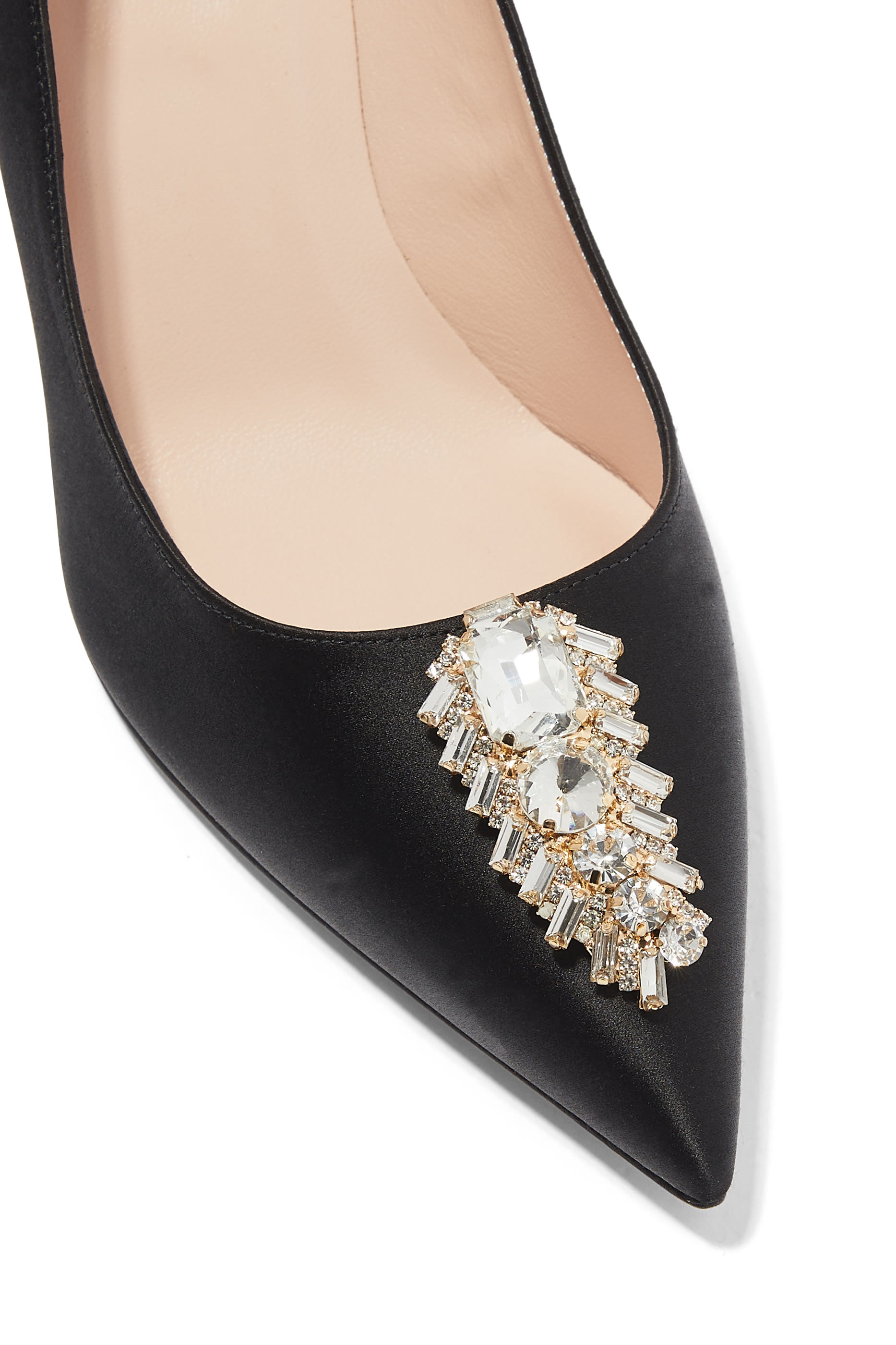 حذاء كلاسيكي تيمبست 70 بروش مرصع بالكريستال