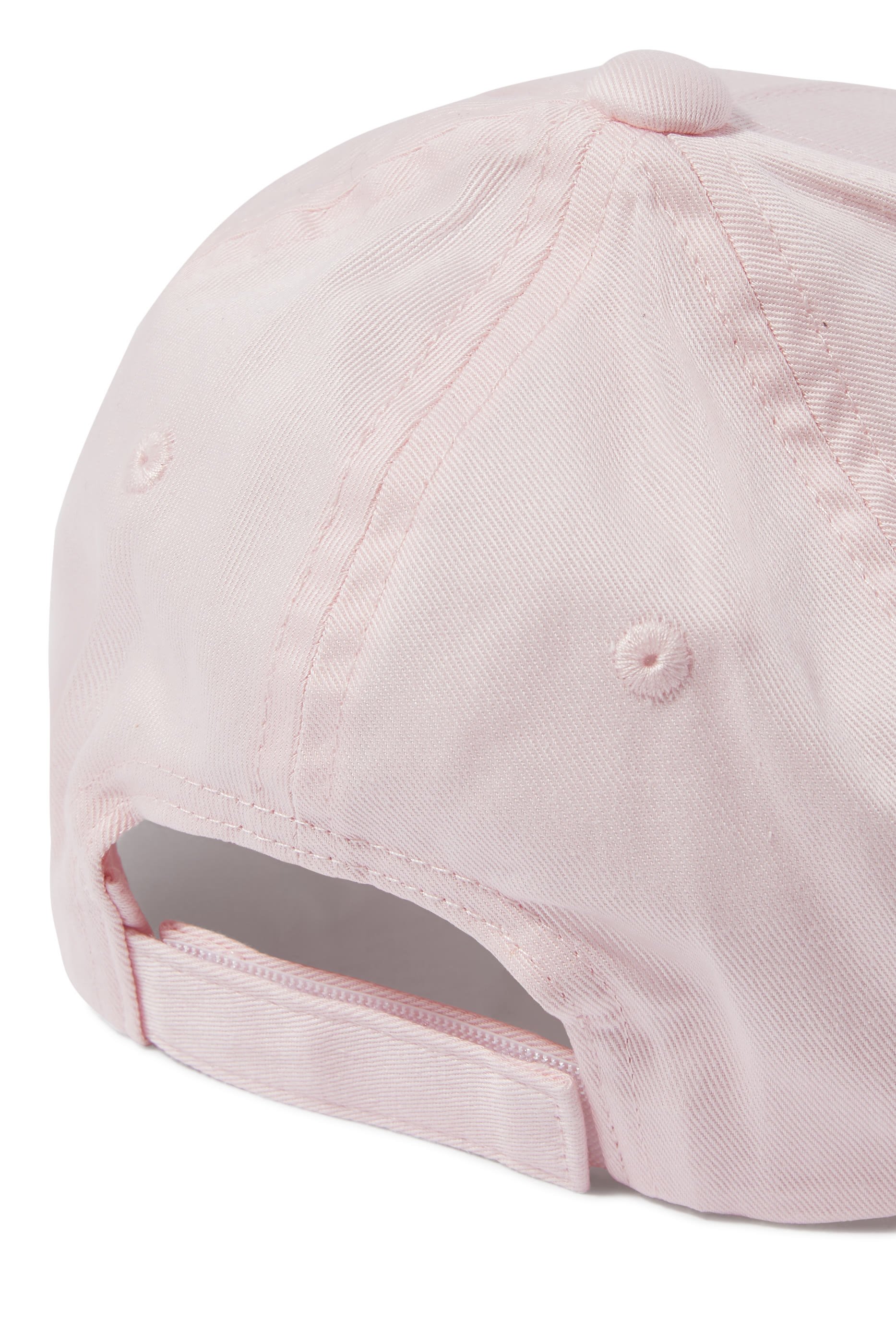 كاب مطرز بشعار الماركة للأطفال