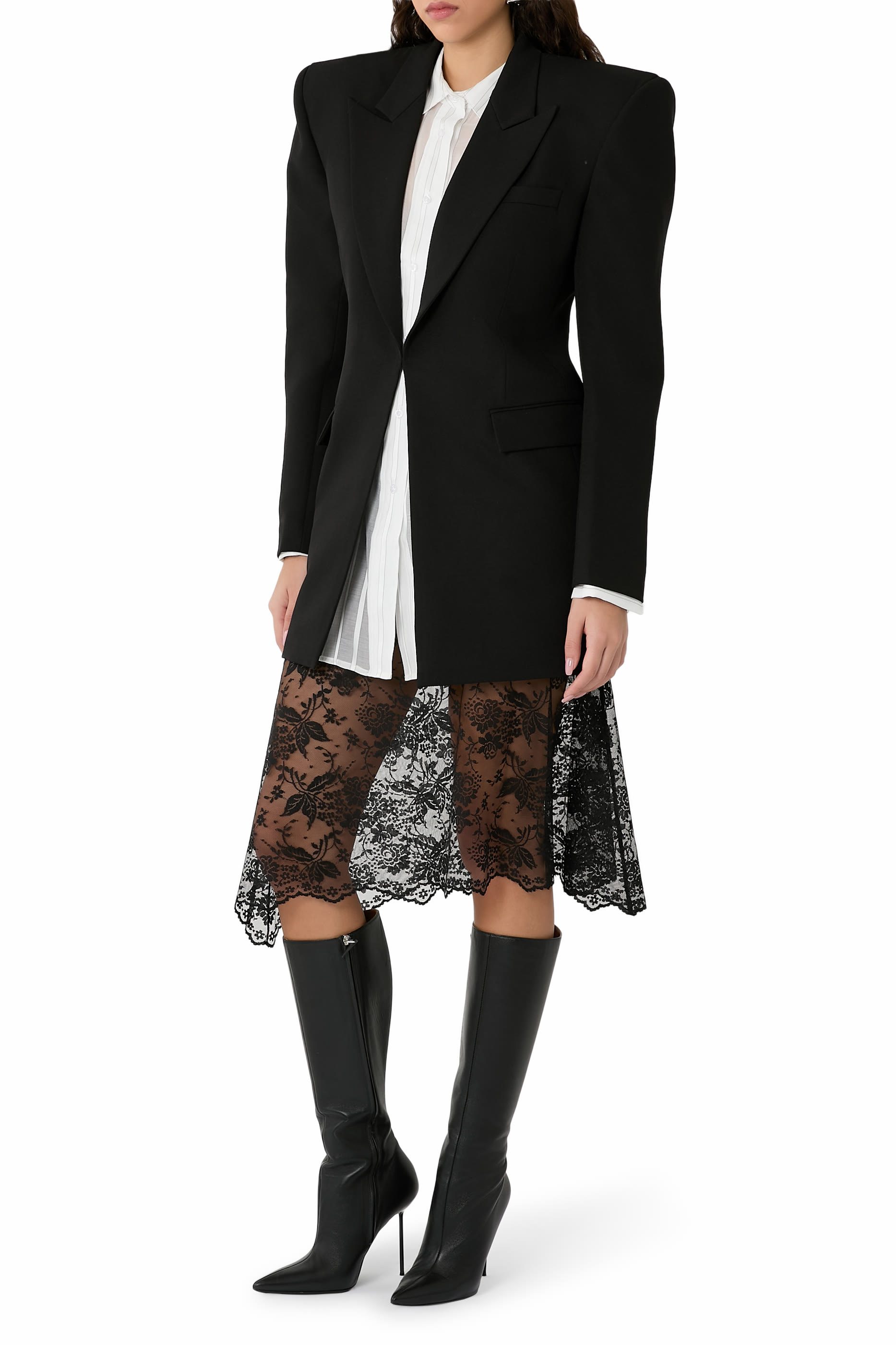 بليزر بويفرند بقصة فضفاضة