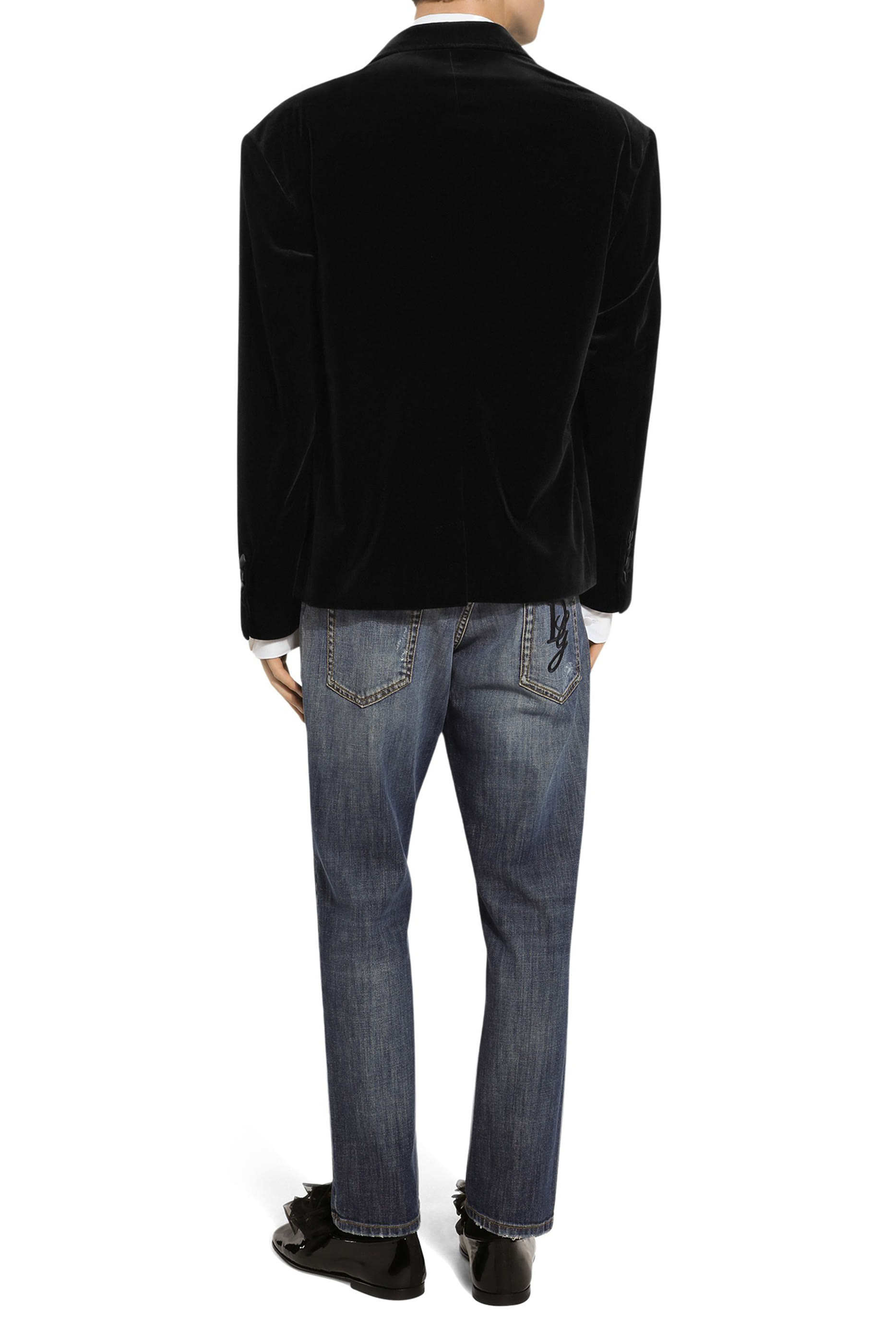 جاكيت بقصة فضفاضة وصف أزرار مخمل