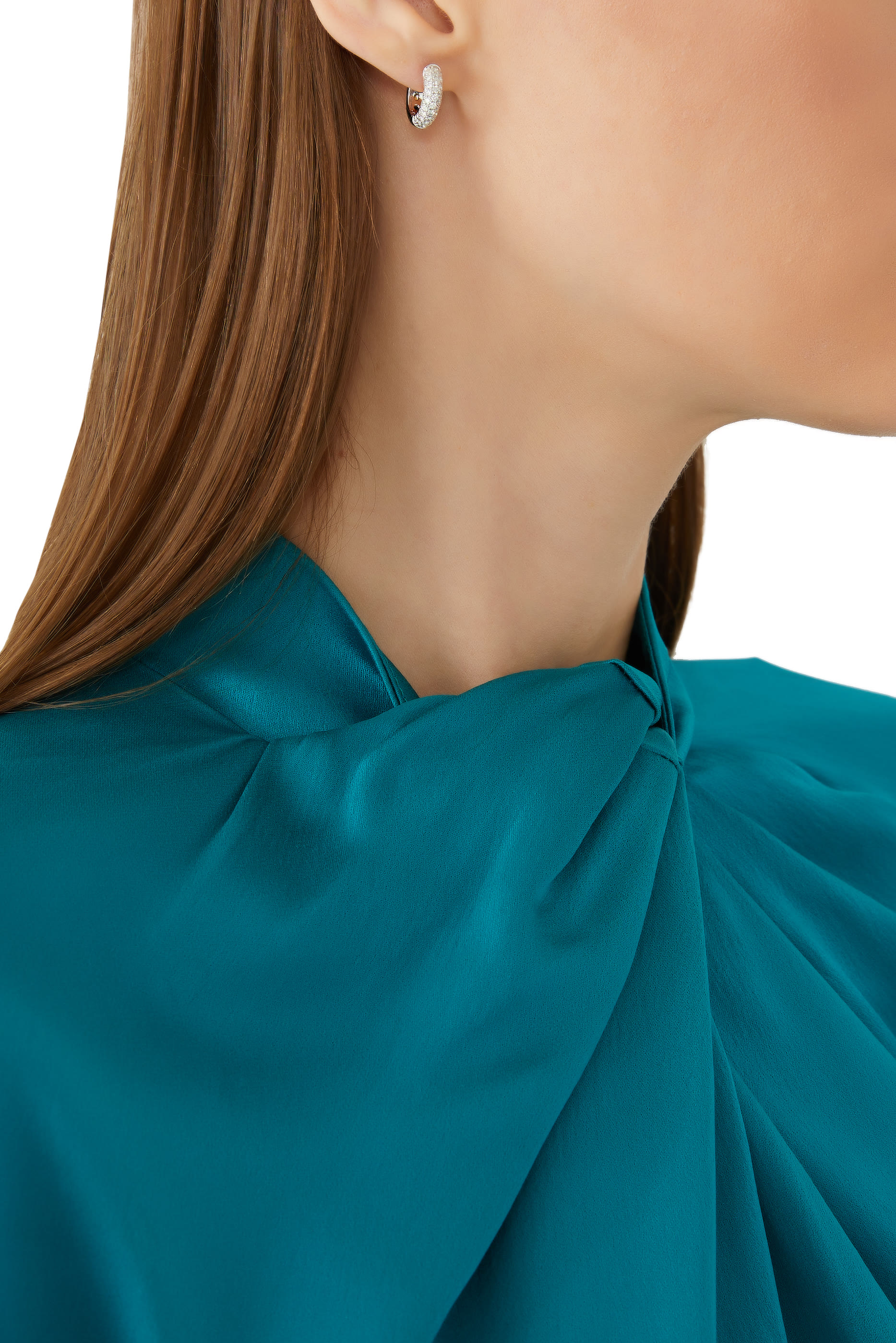 أقراط سميكة دائرية مرصعة بالماس ذهب أبيض عيار 18