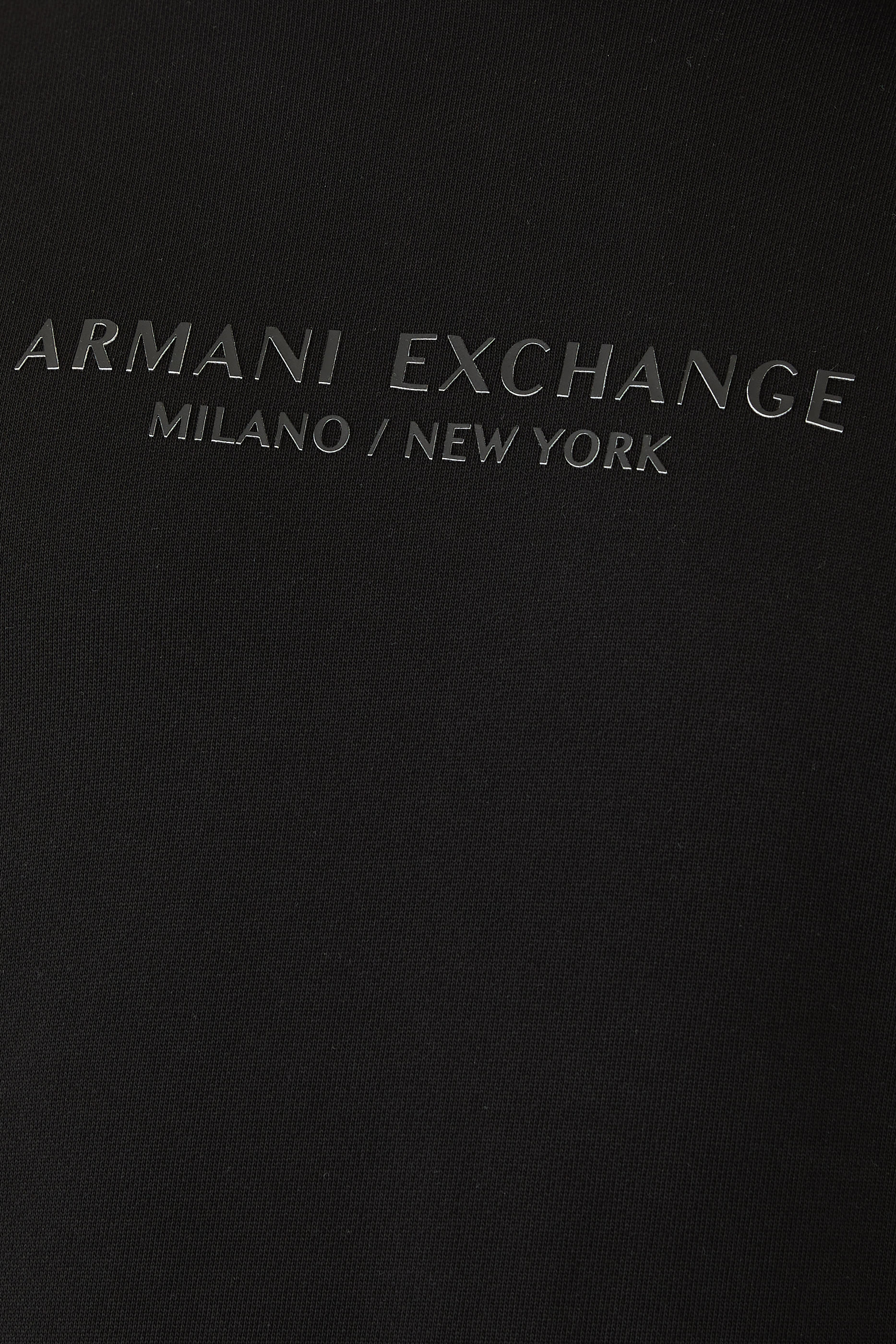 سويت شيرت بغطاء رأس وشعار الماركة