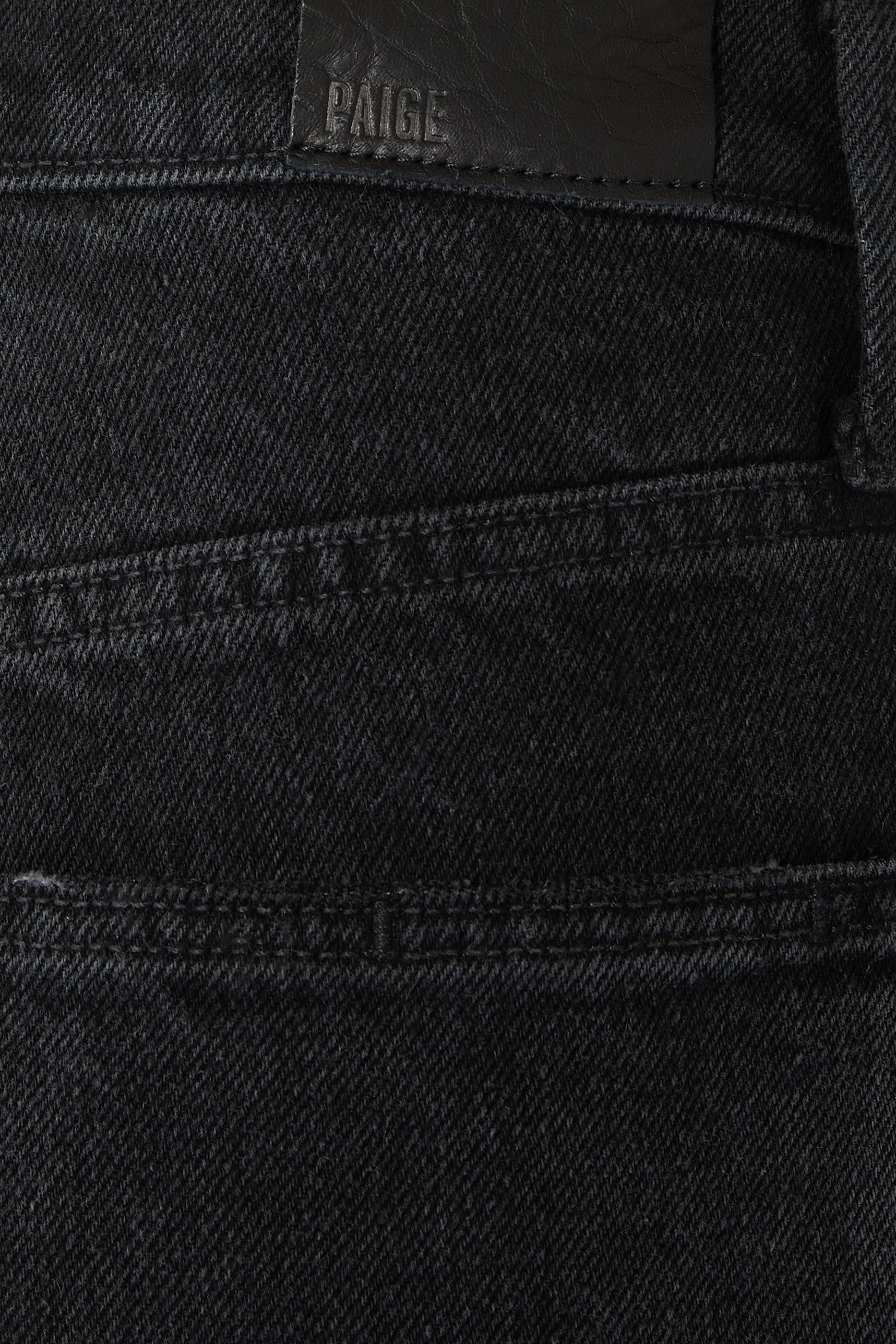 بنطال جينز كاميرون بقصة ساق واسعة