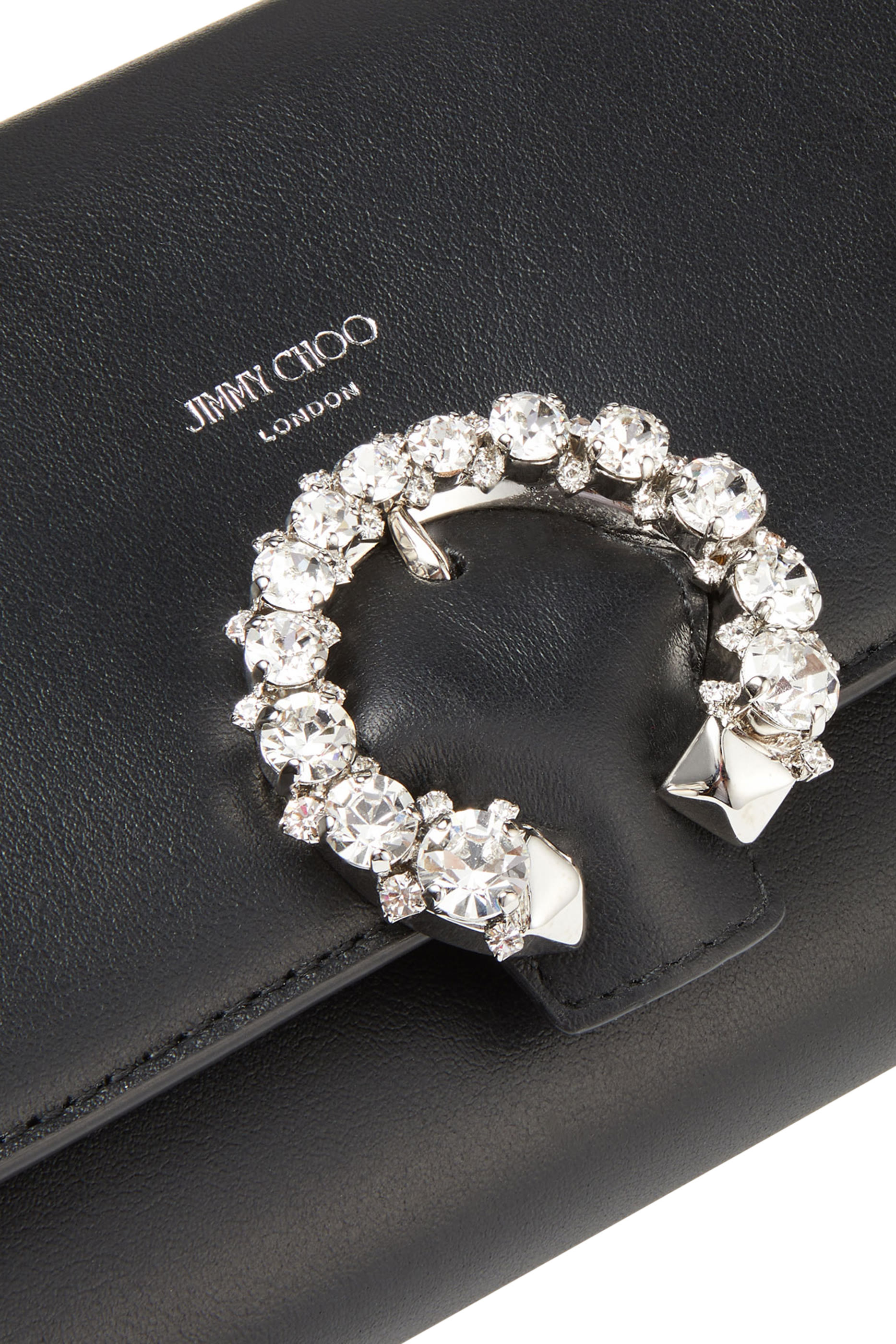 حقيبة صغيرة بسلسلة وإبزيم