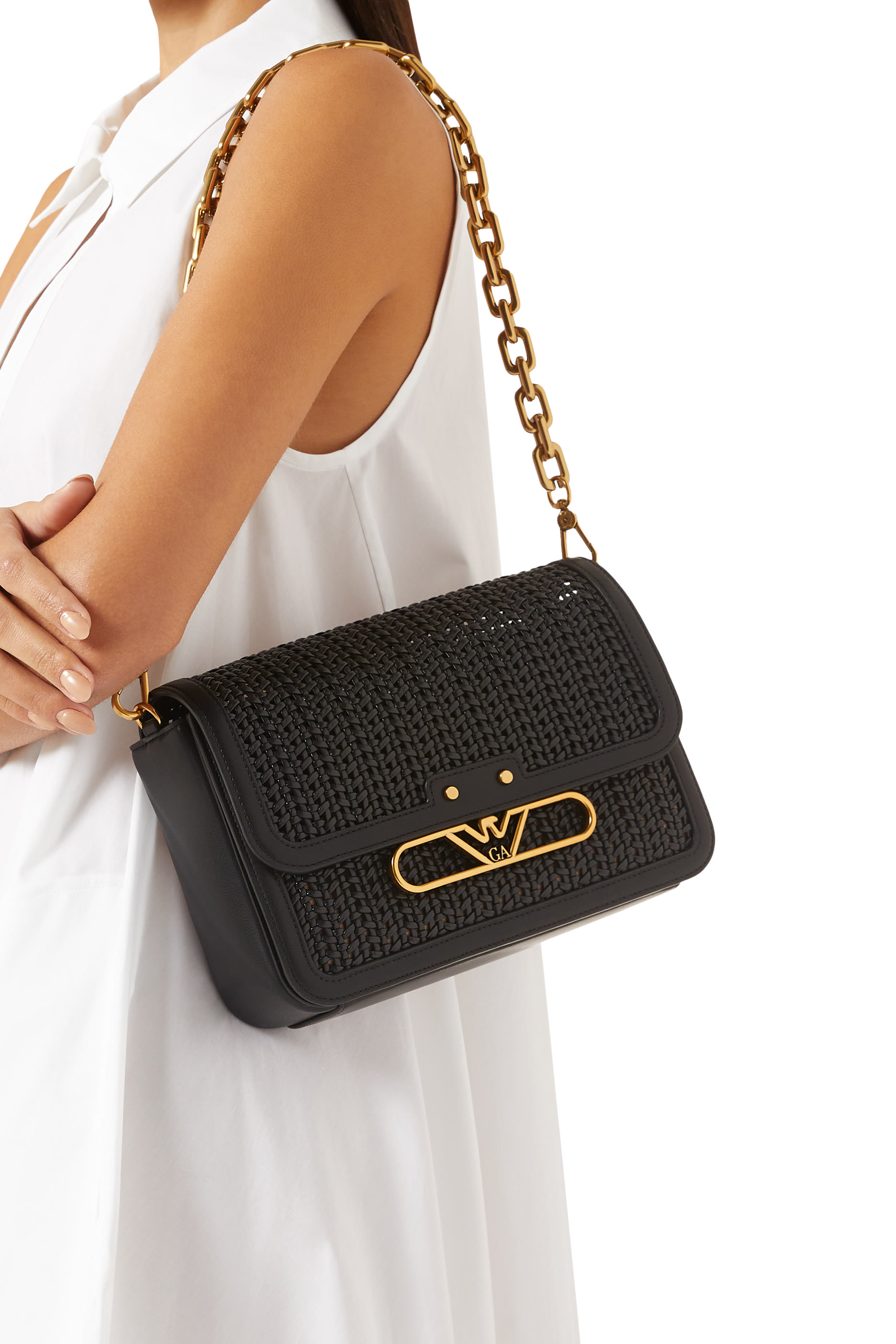 حقيبة كتف بتصميم متشابك بحلية معدنية بشعار الماركة