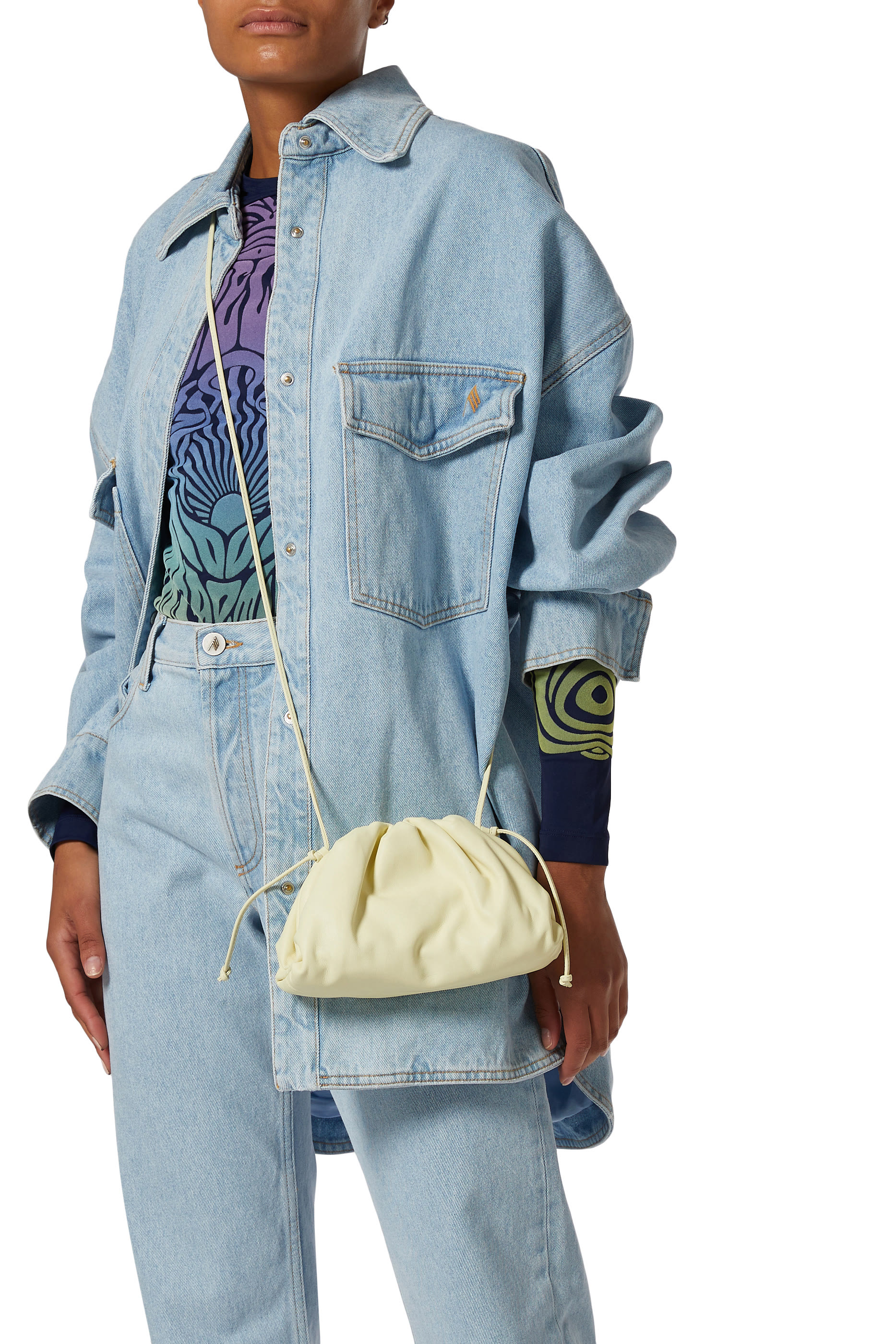 حقيبة صغيرة جلد