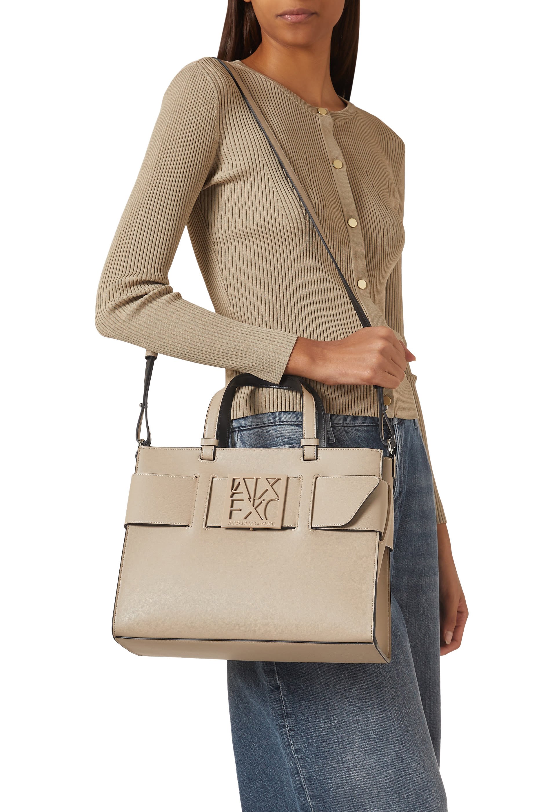 حقيبة يد بحلية شعار الماركة