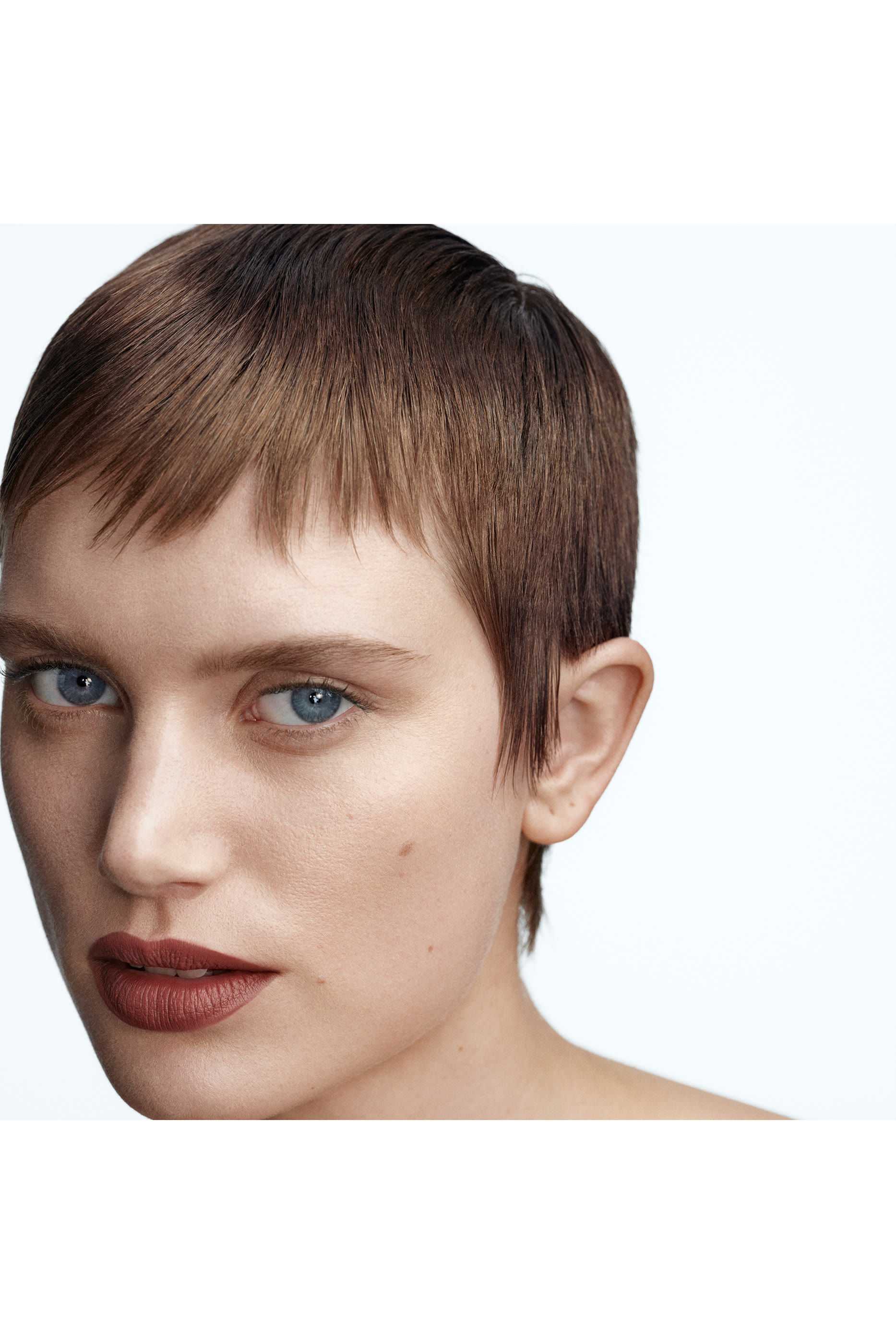 عبوة إعادة ملء أحمر شفاه غير لامع