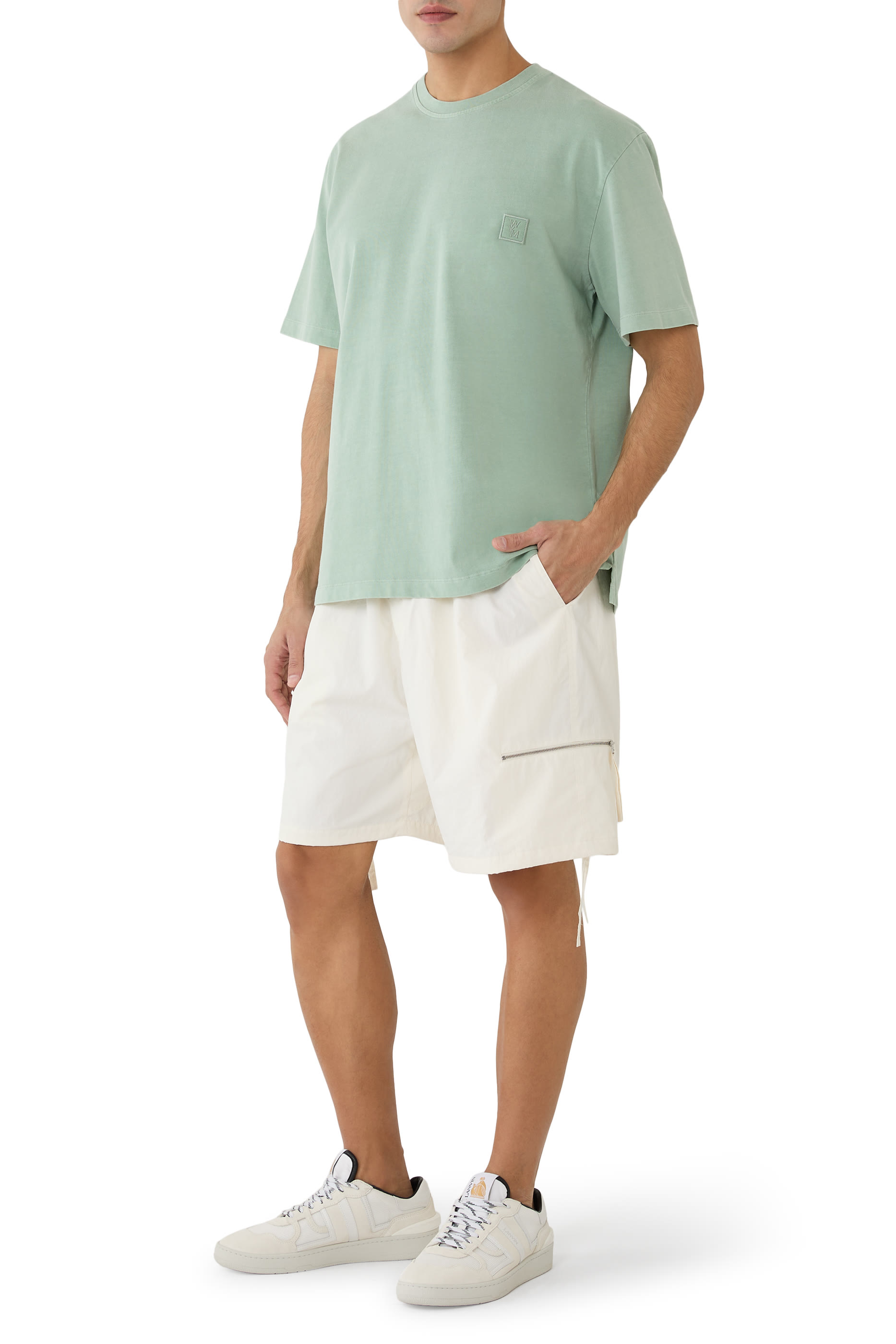 تيشيرت بشعار الماركة في الخلف قطن