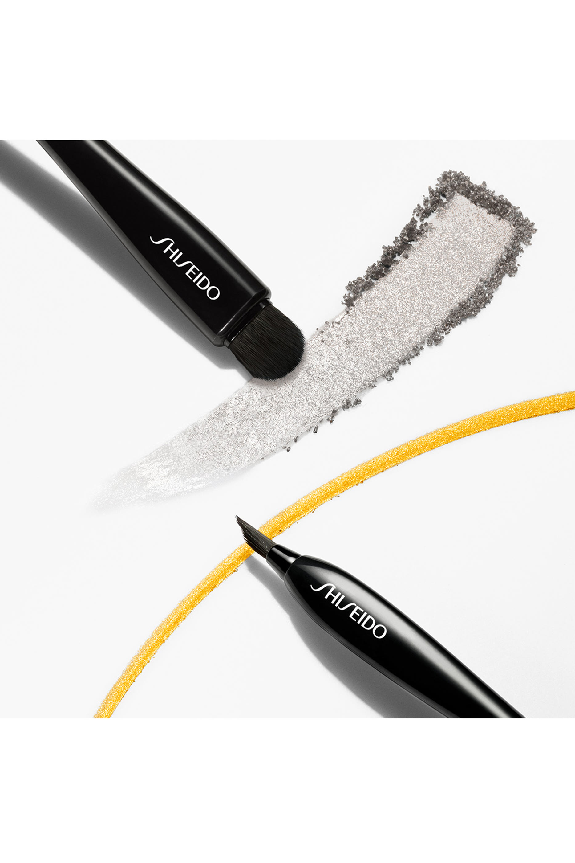 فرشاة حنين فيود لظلال عيون