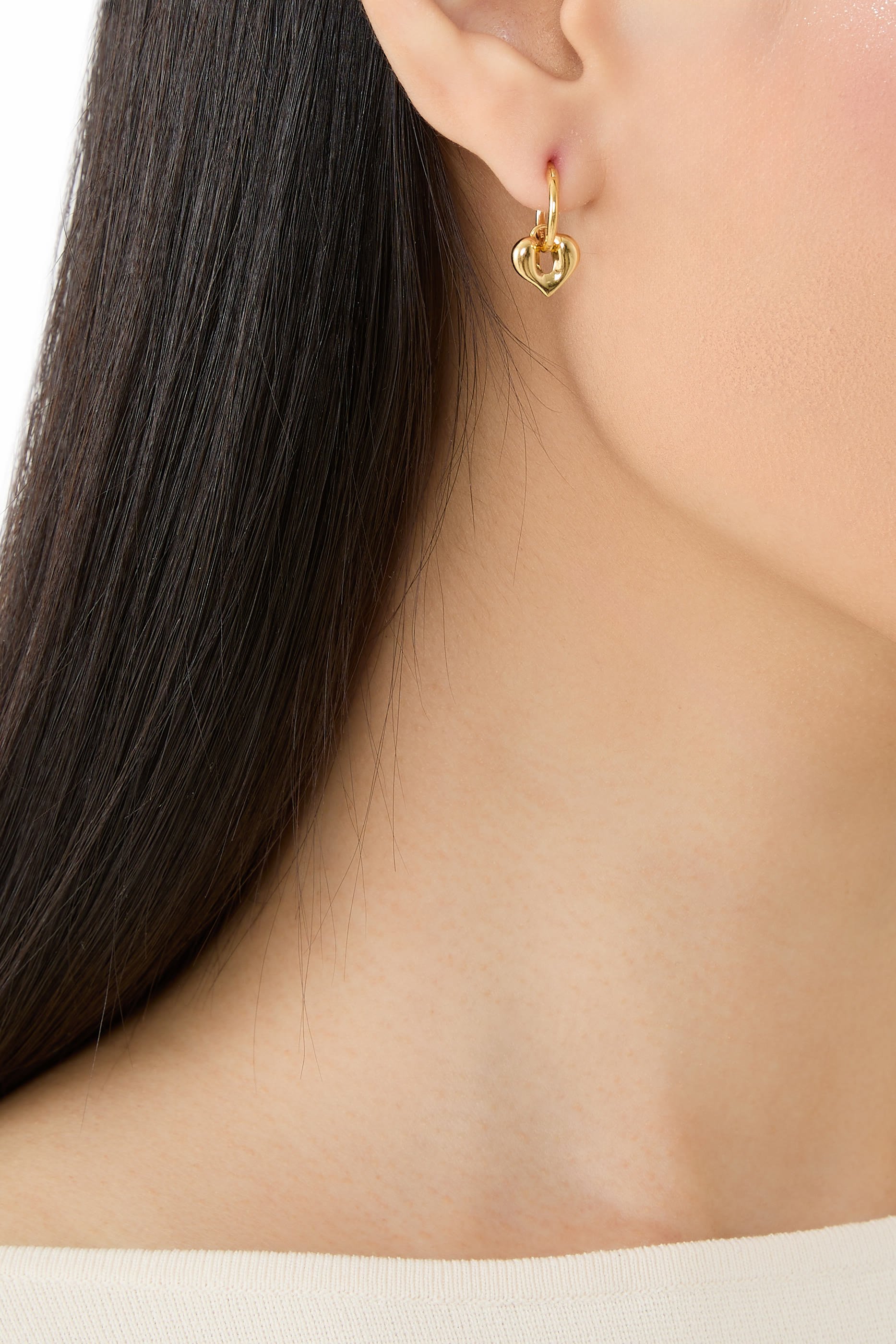 أقراط مولتن دائرية بحلي بتصميم قلب، فضة إسترلينية معاد تدويرها مطلية بذهب معاد تدويره عيار 18 قيراط