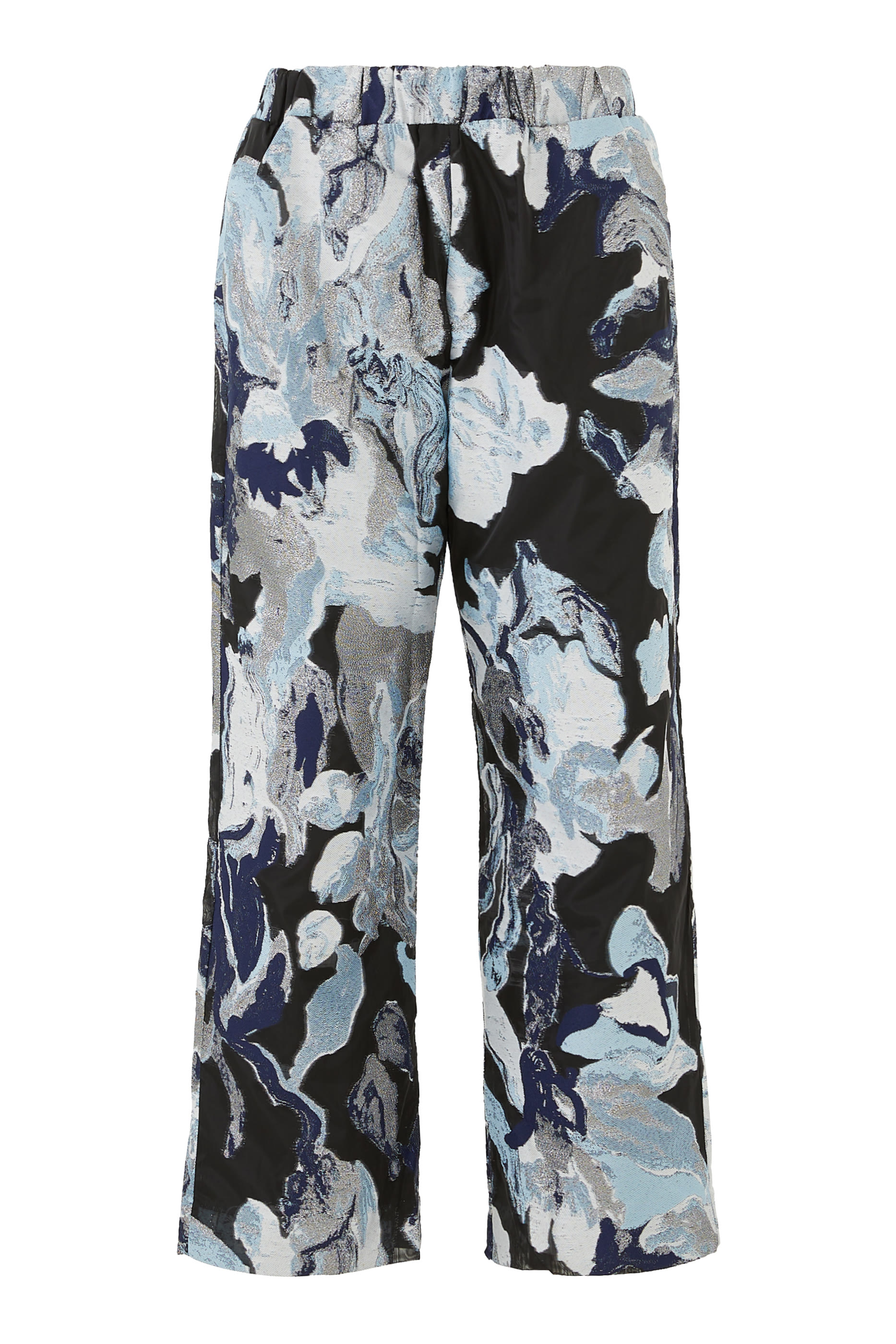 بنطال إسراء بقصة قصيرة