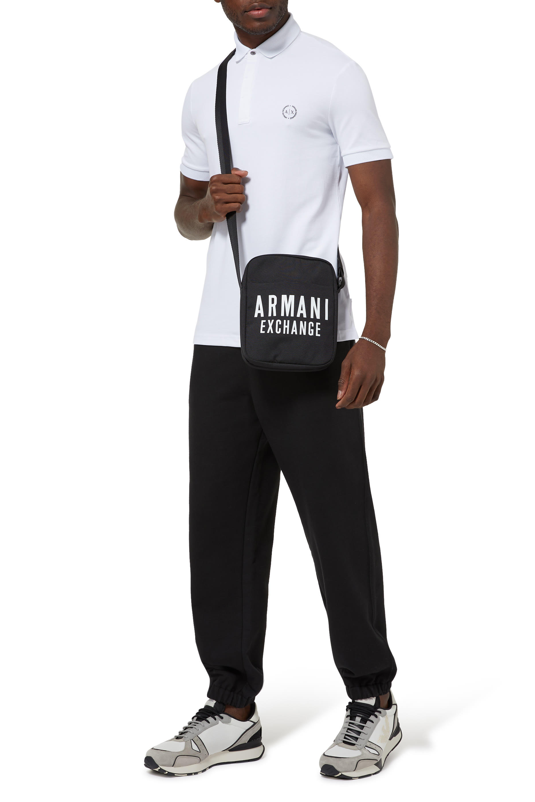 قميص بولو اف 91 بشعار الماركة