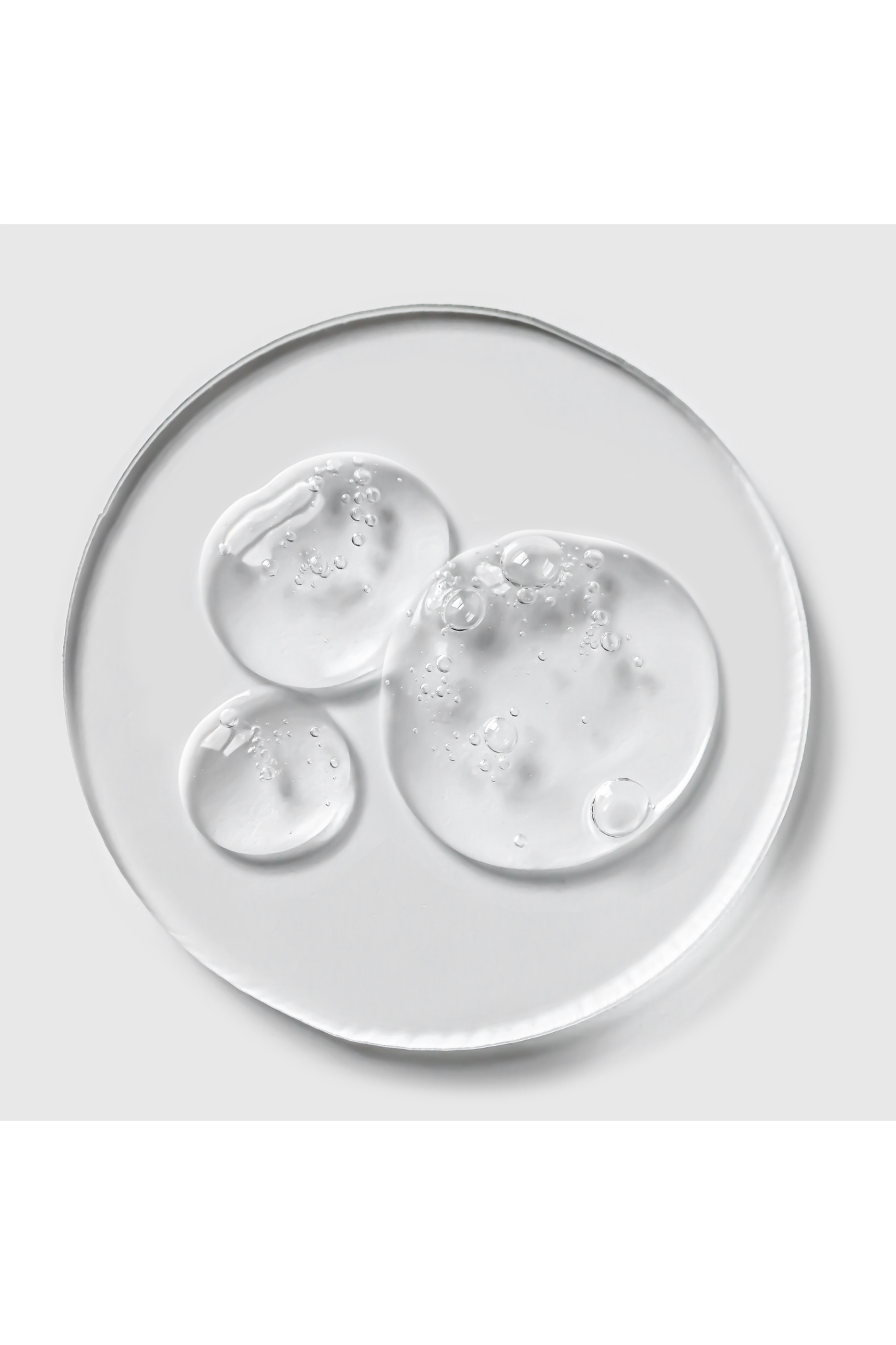 غسول جل بالفراولة والبروبيوتيك لموازنة البشرة