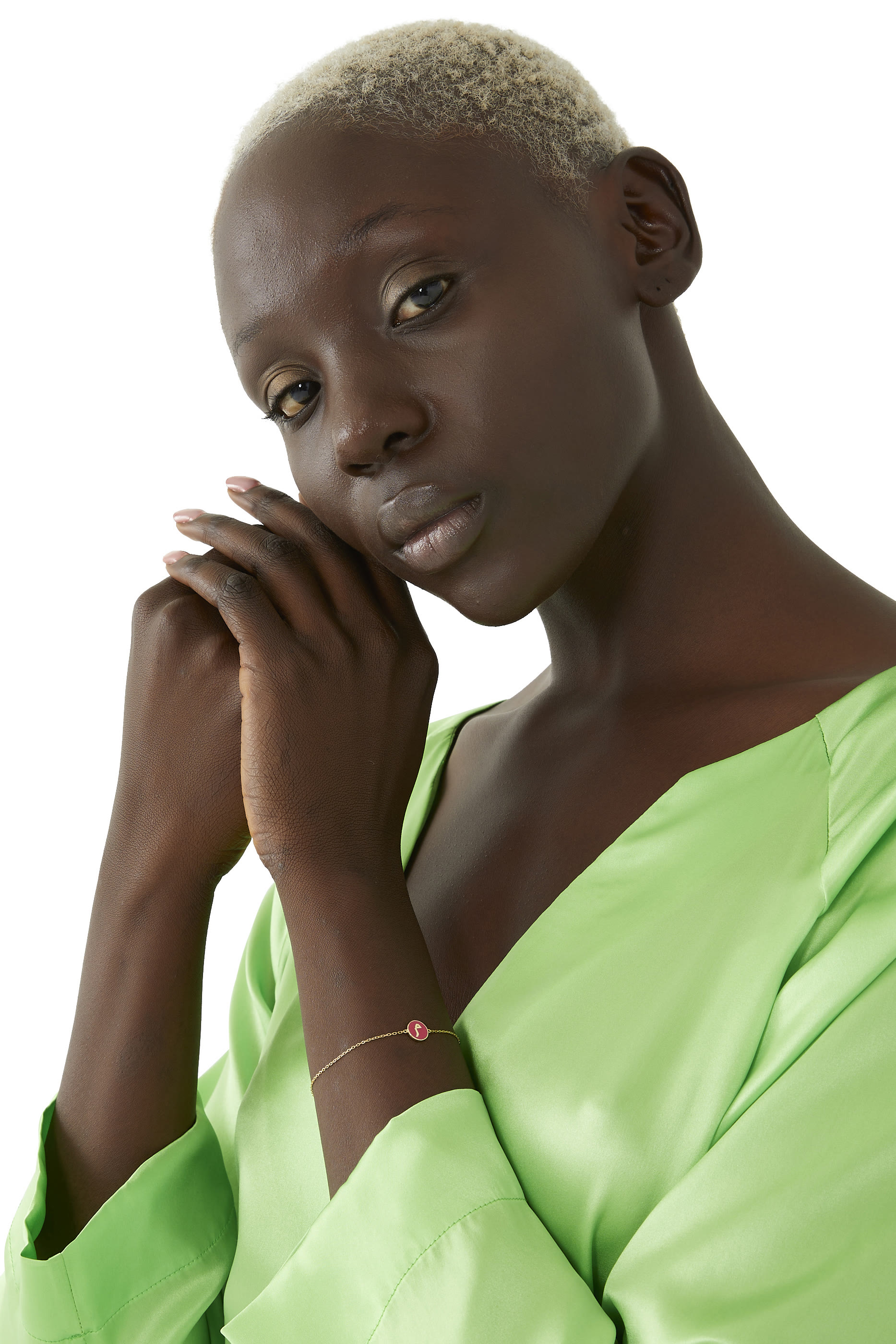 سوار بتصميم حرف "م" ذهب أصفر عيار 18