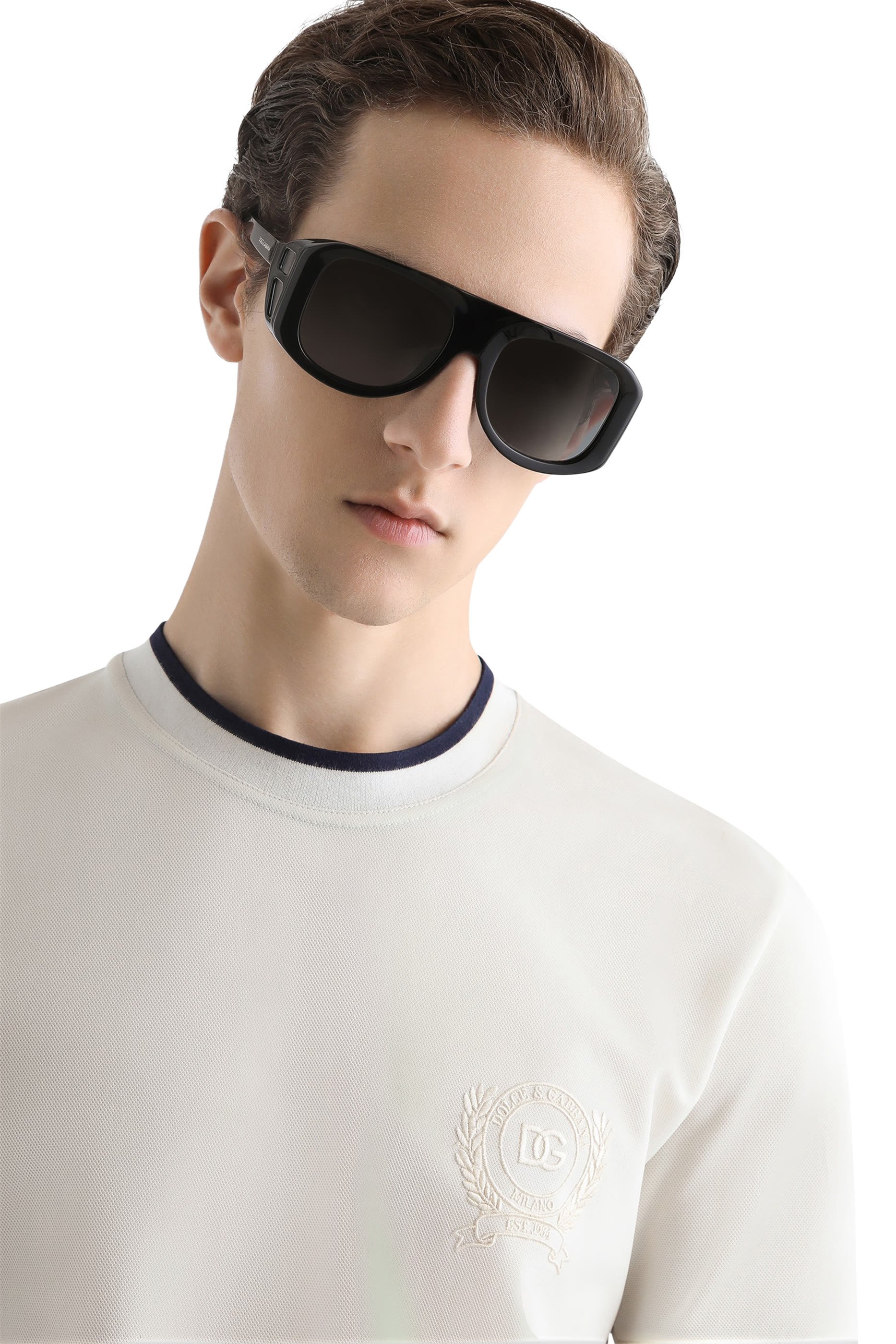 تيشيرت بشعار الماركة قماش بيكيه معالج