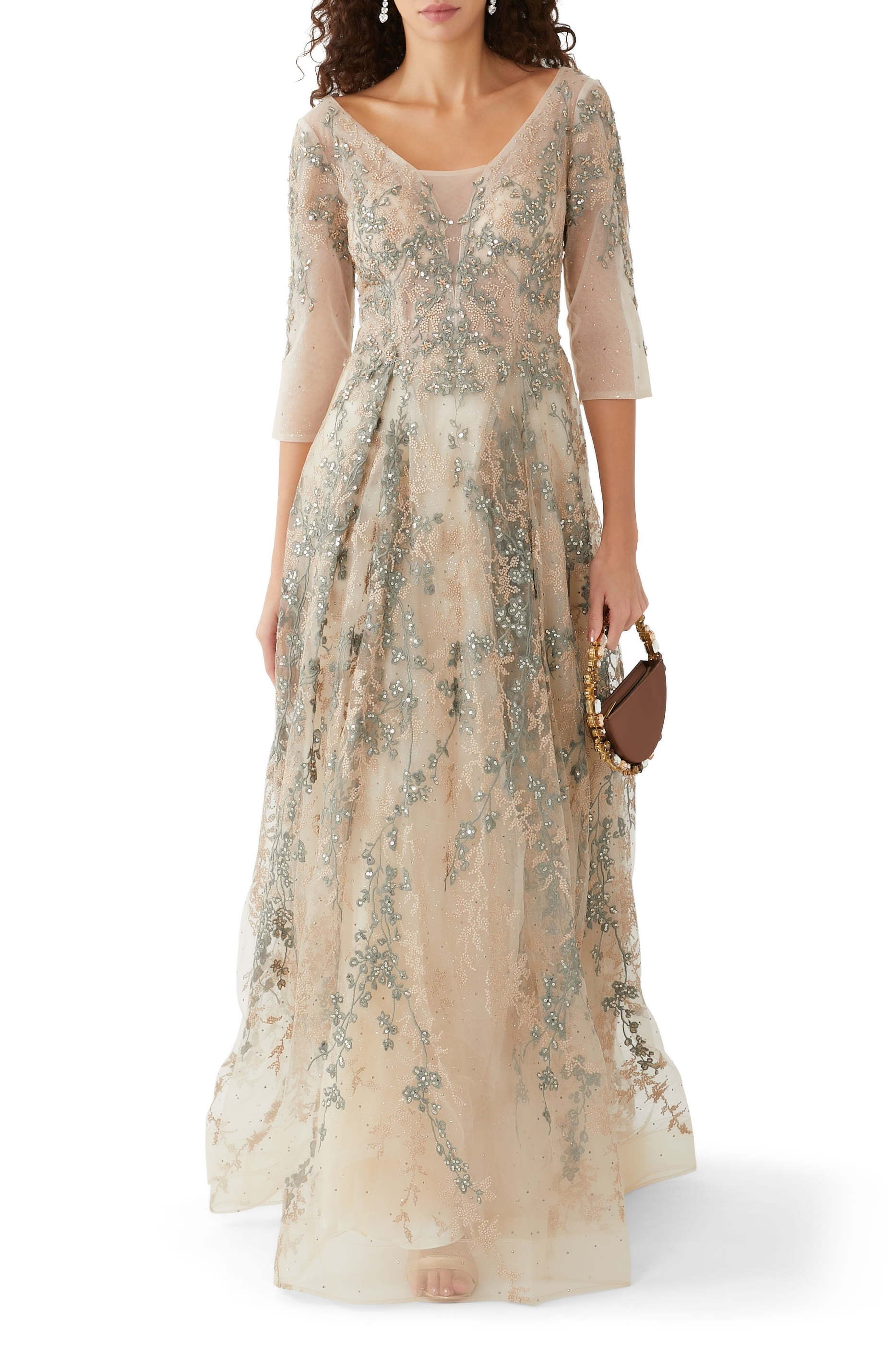 قستان سهرة مزين بكريستال