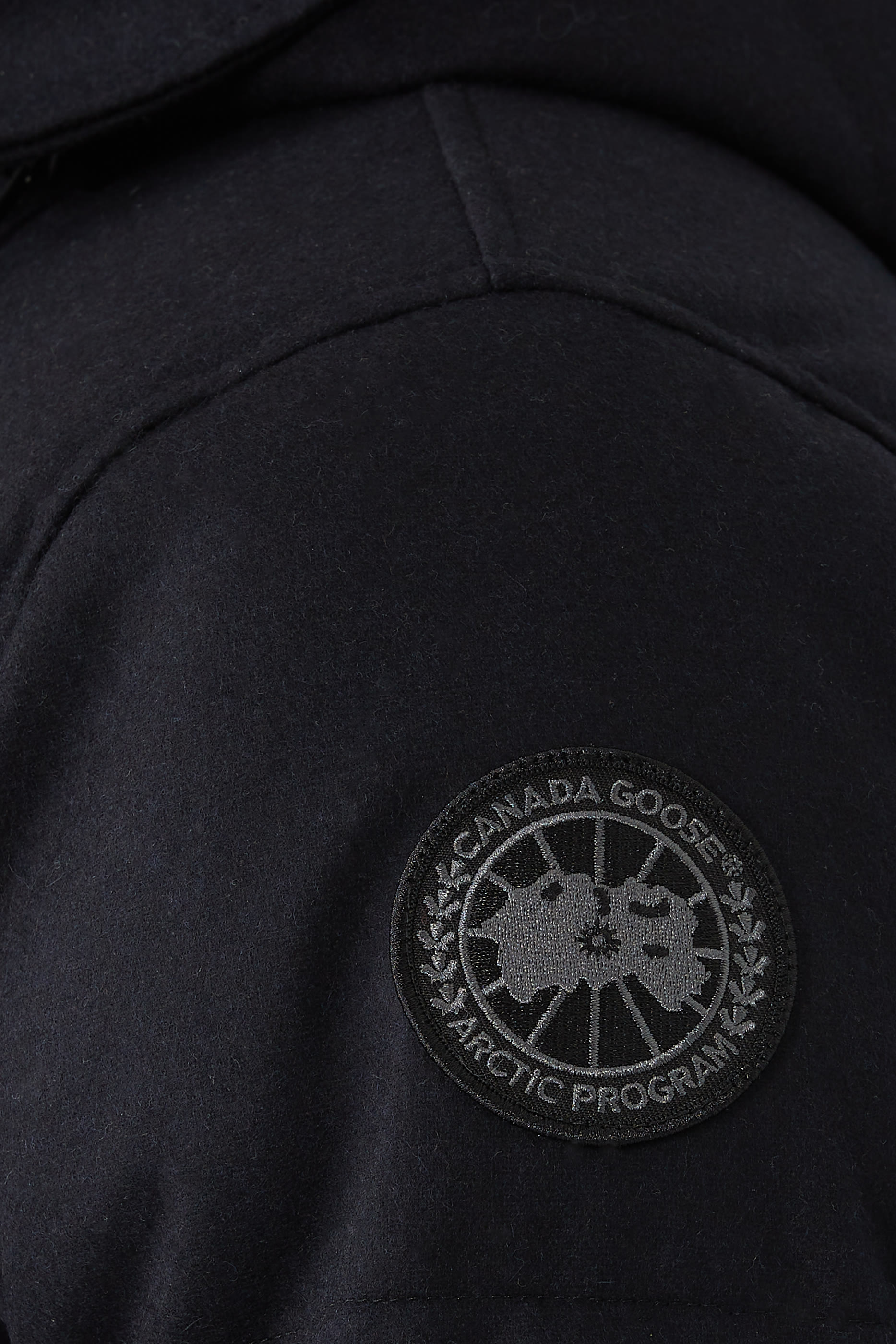 جاكيت باركا ماكميلان صوف