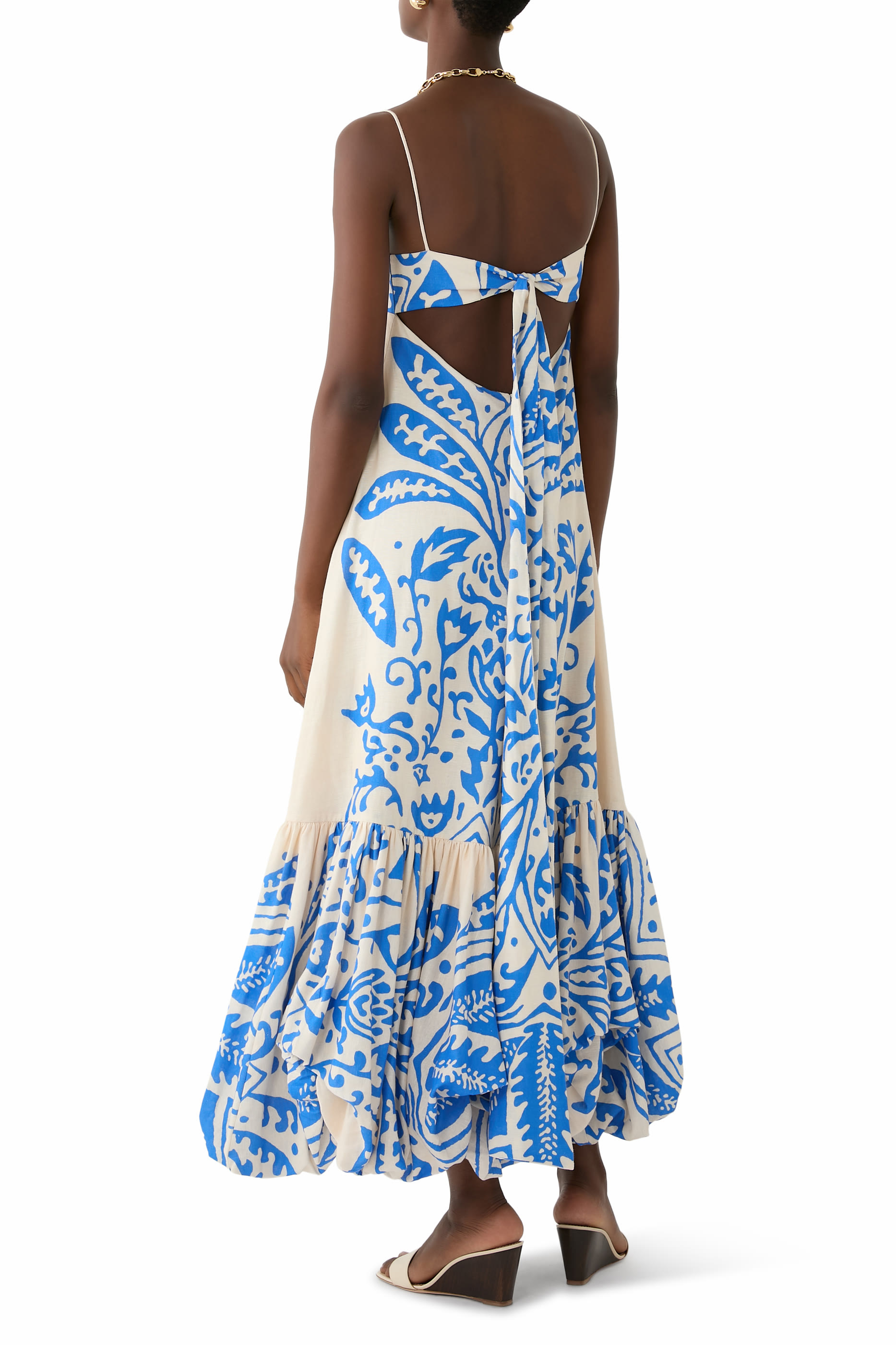 فستان إليسا