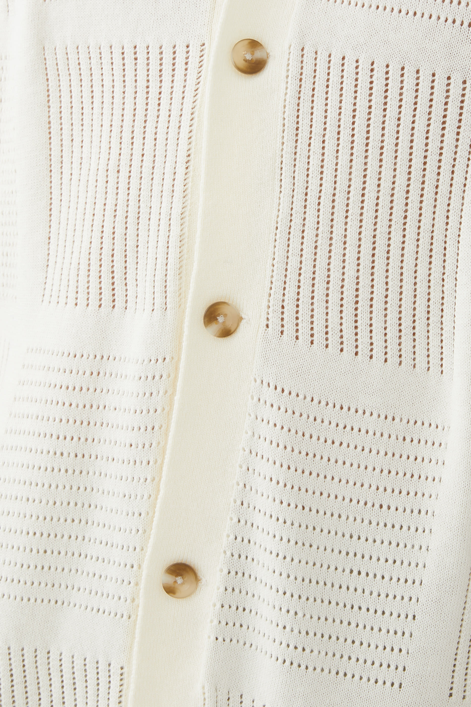 قميص بأكمام قصيرة برقعة بونتيل