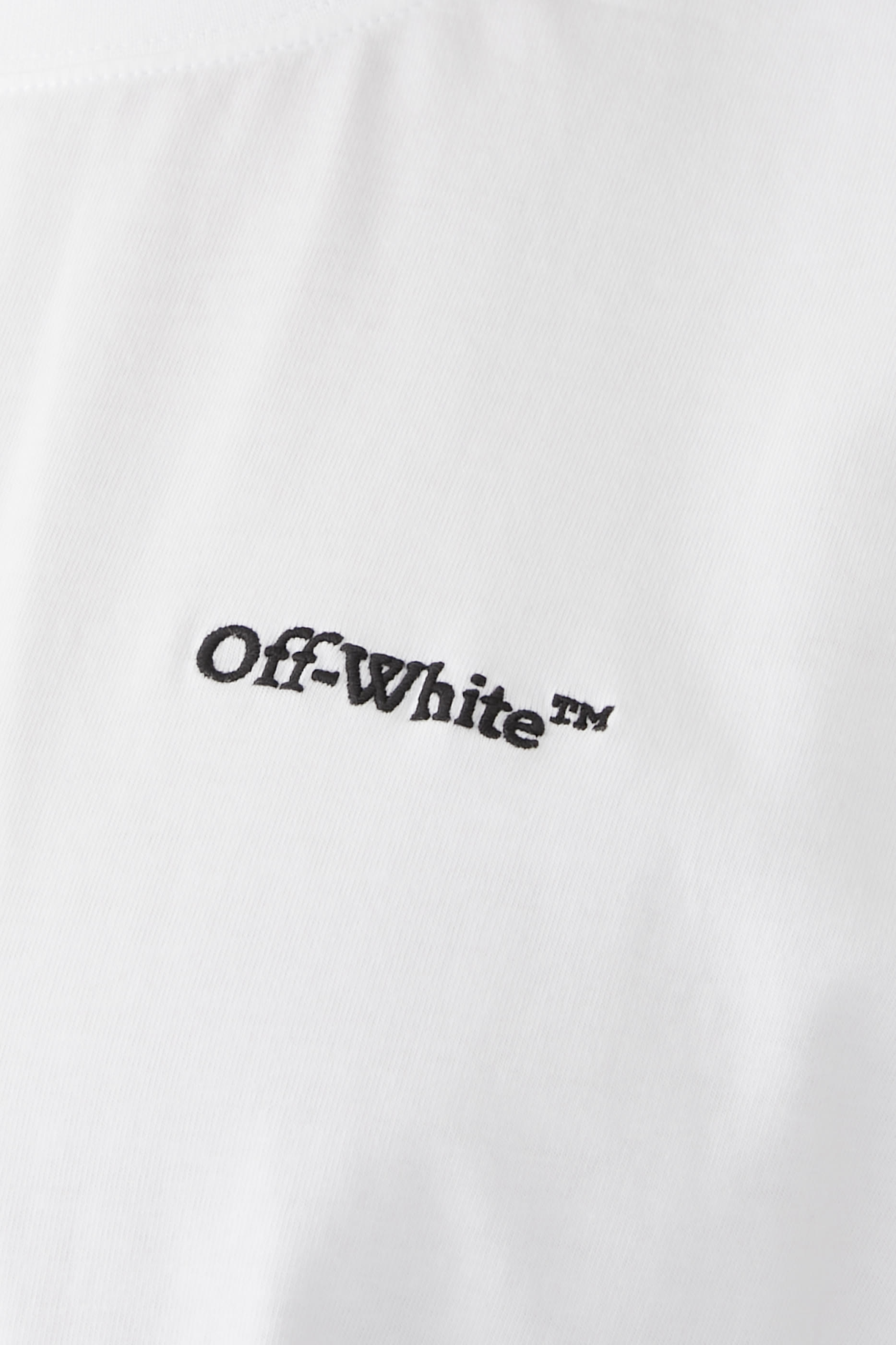 تيشيرت سكيت بطبعة الأسهم ووشم