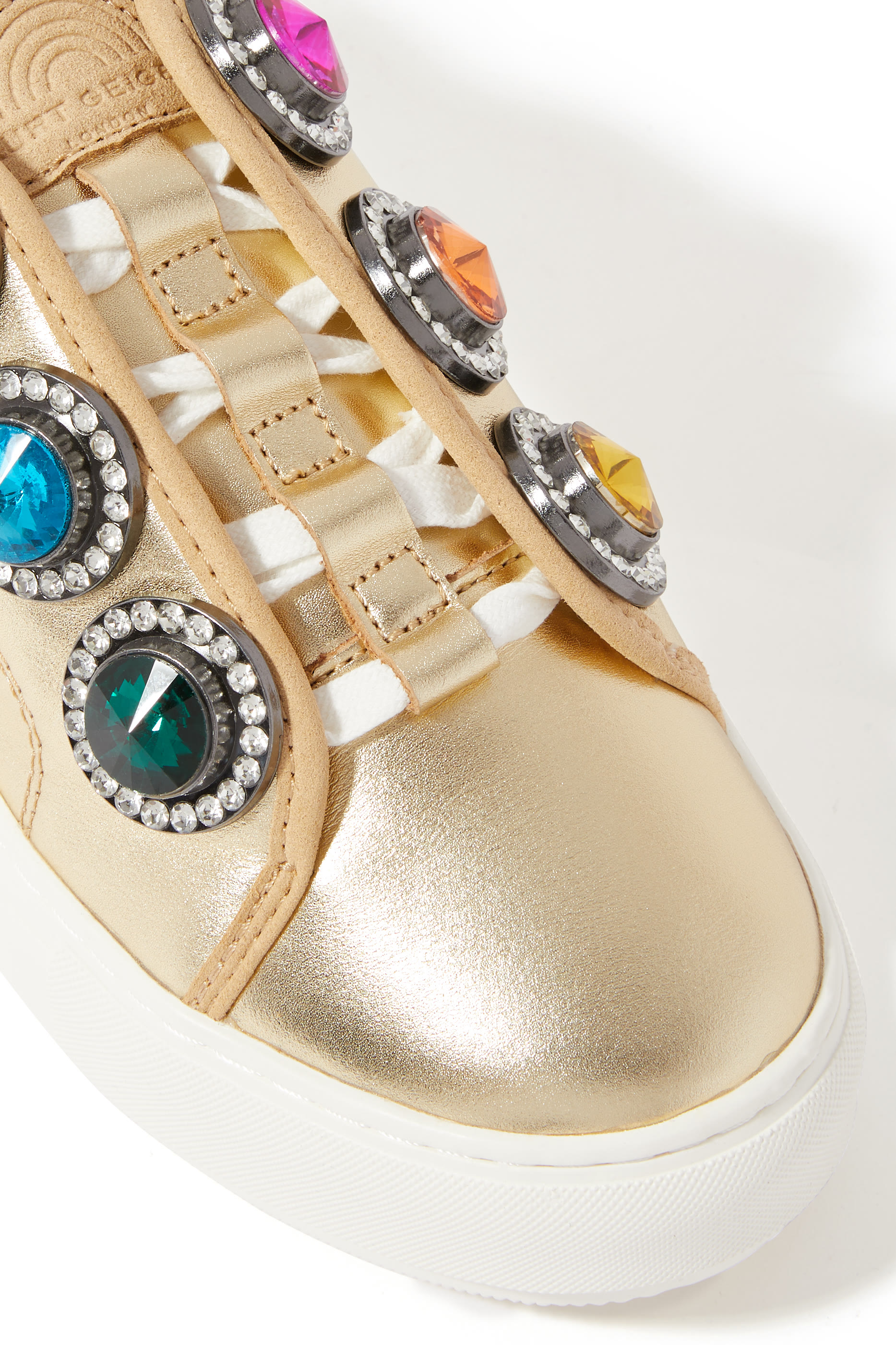 سنيكرز لاني أوكتافيا 40