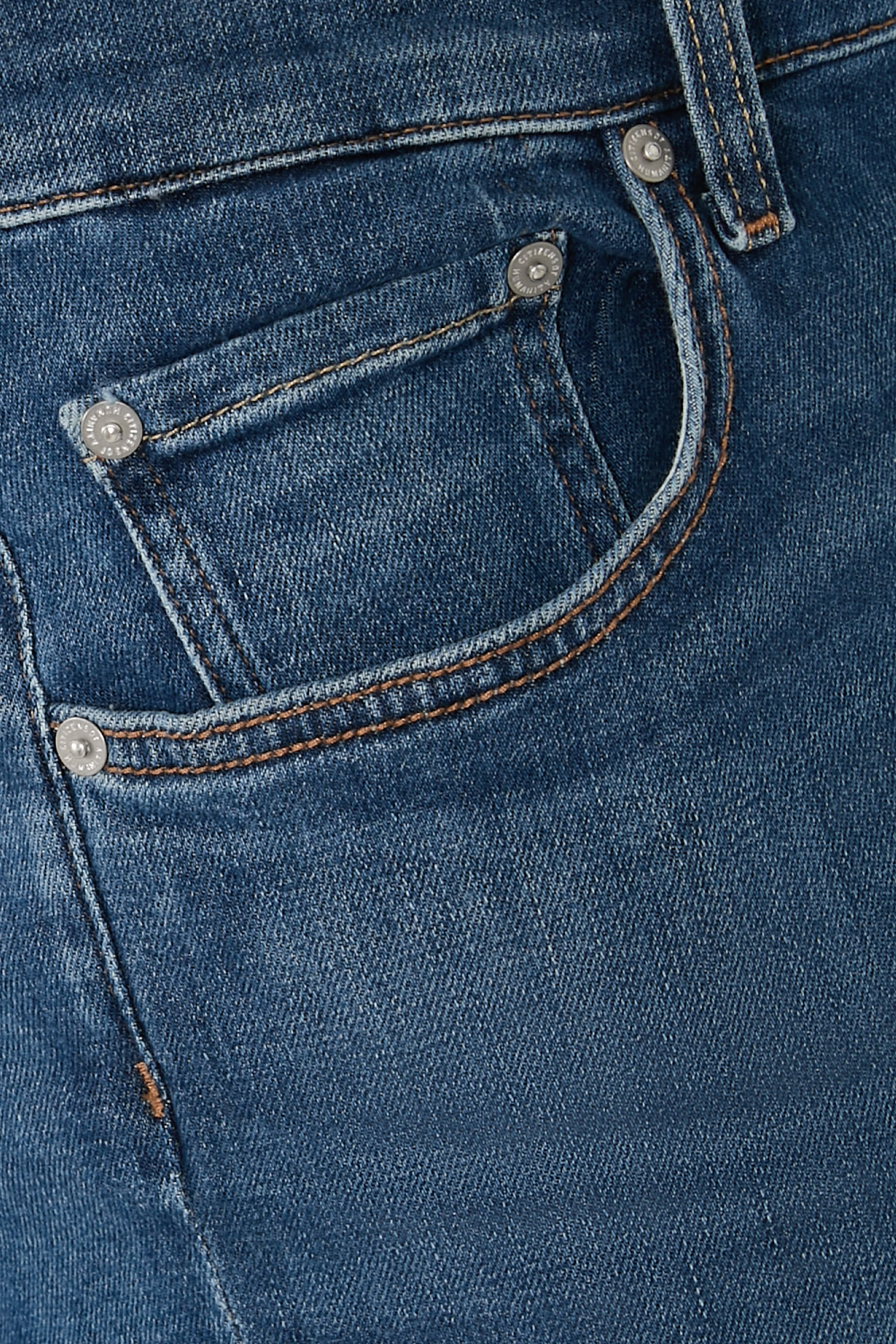 بنطال جينز لندن تروبيكال بقصة تضيق باتجاه الأسهل دنيم