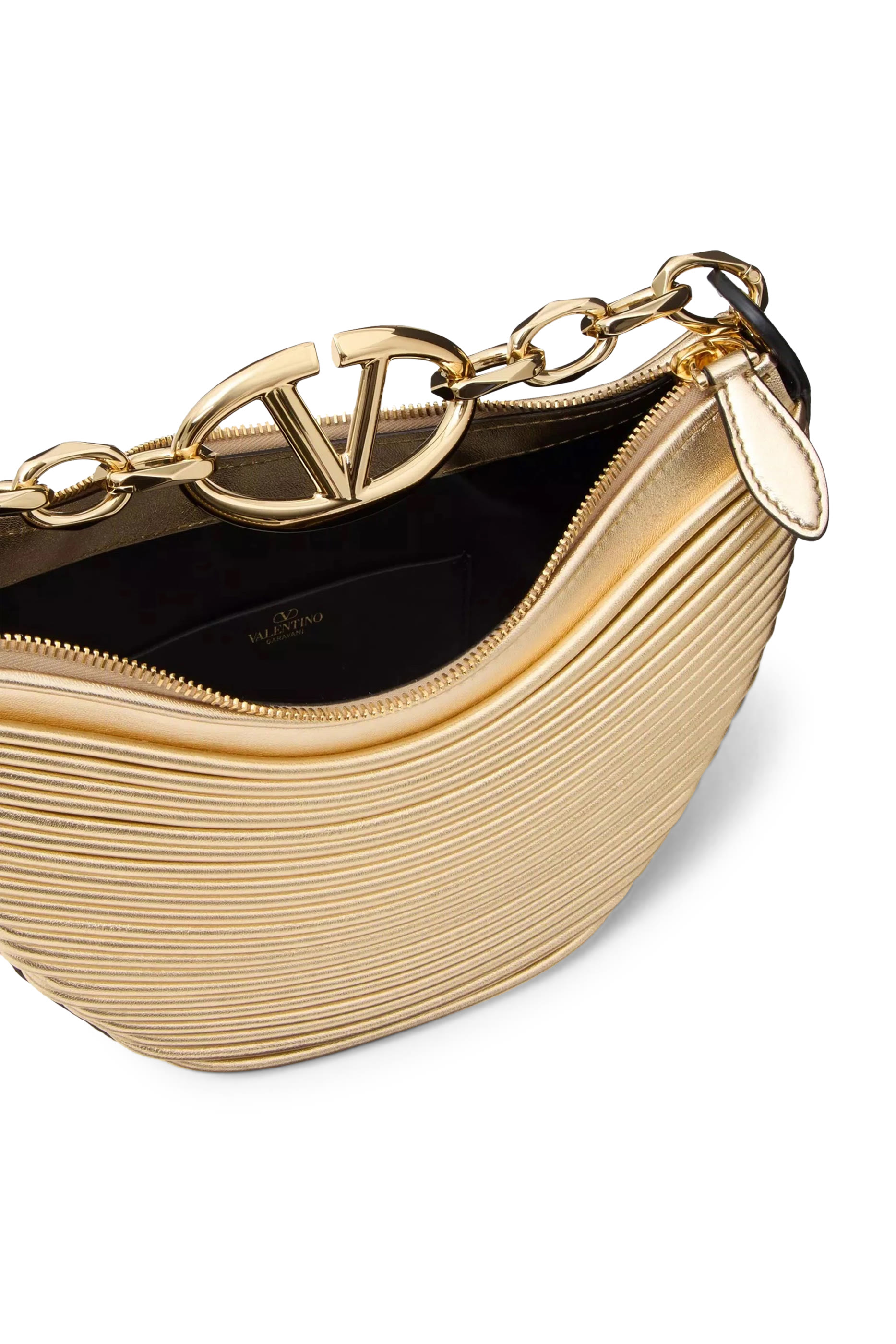 حقيبة هوبو بتصميم مقوس بشعار V