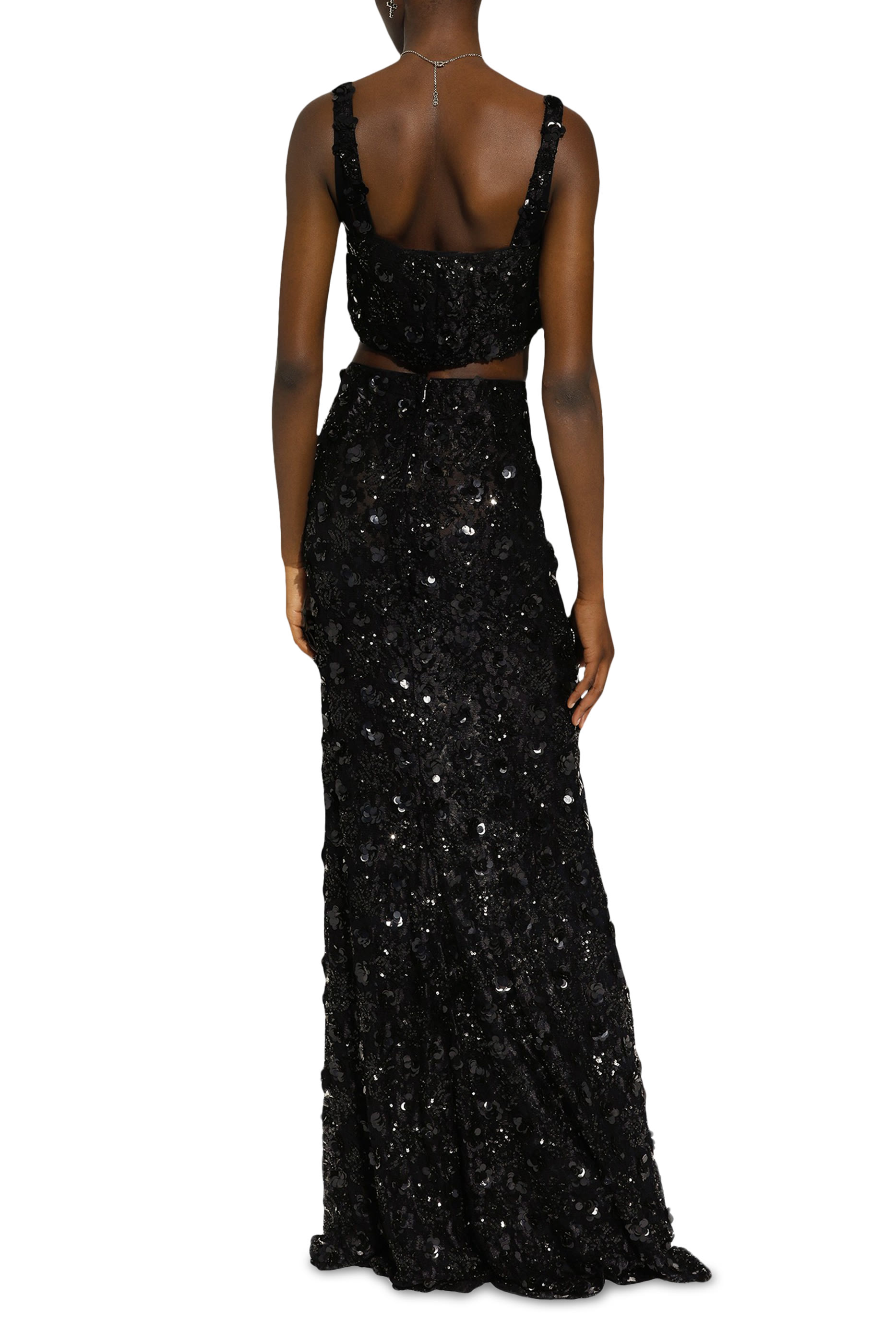 بلوزة براليت مزينة بترتر