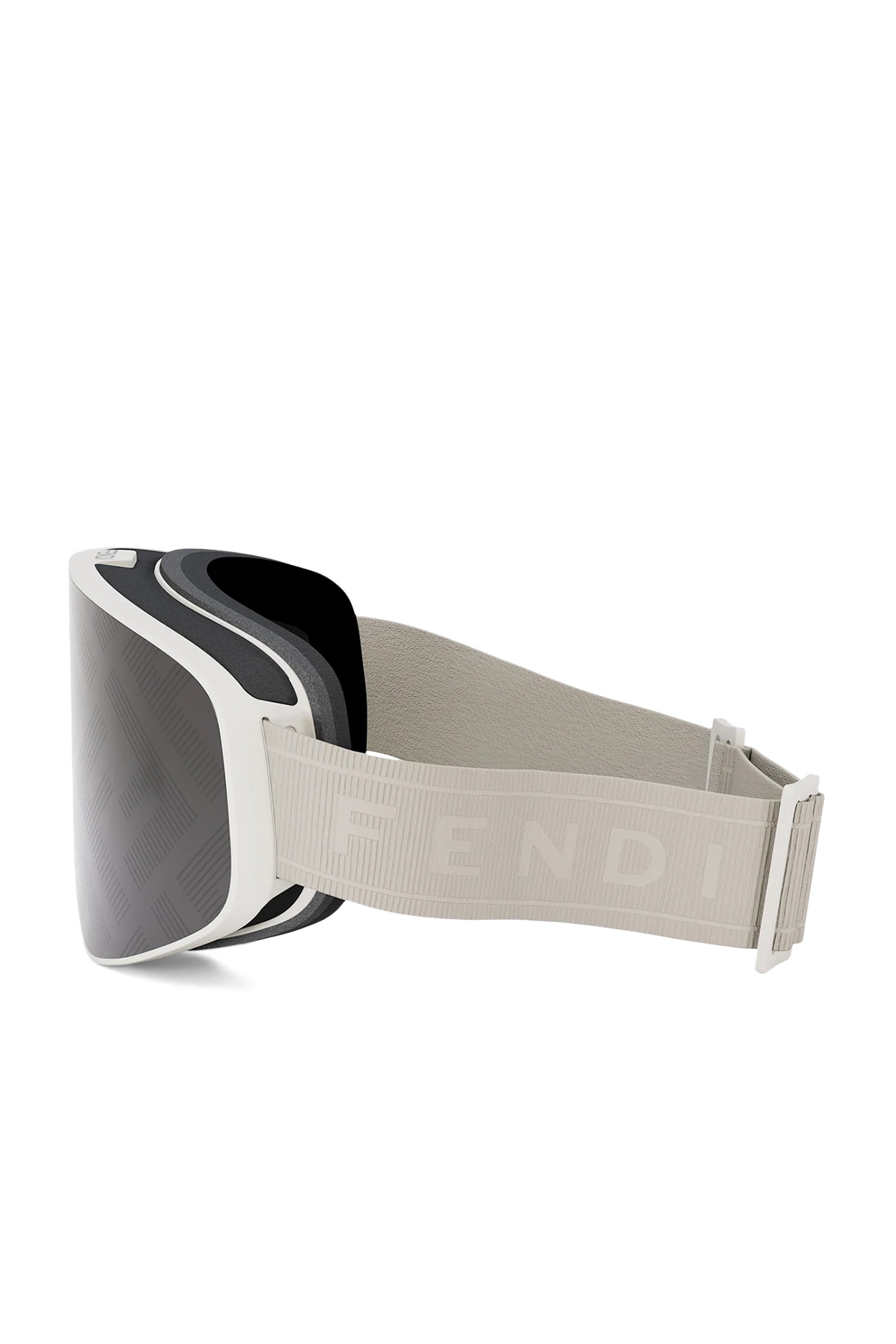 نظارة تزلج بتصميم قناع