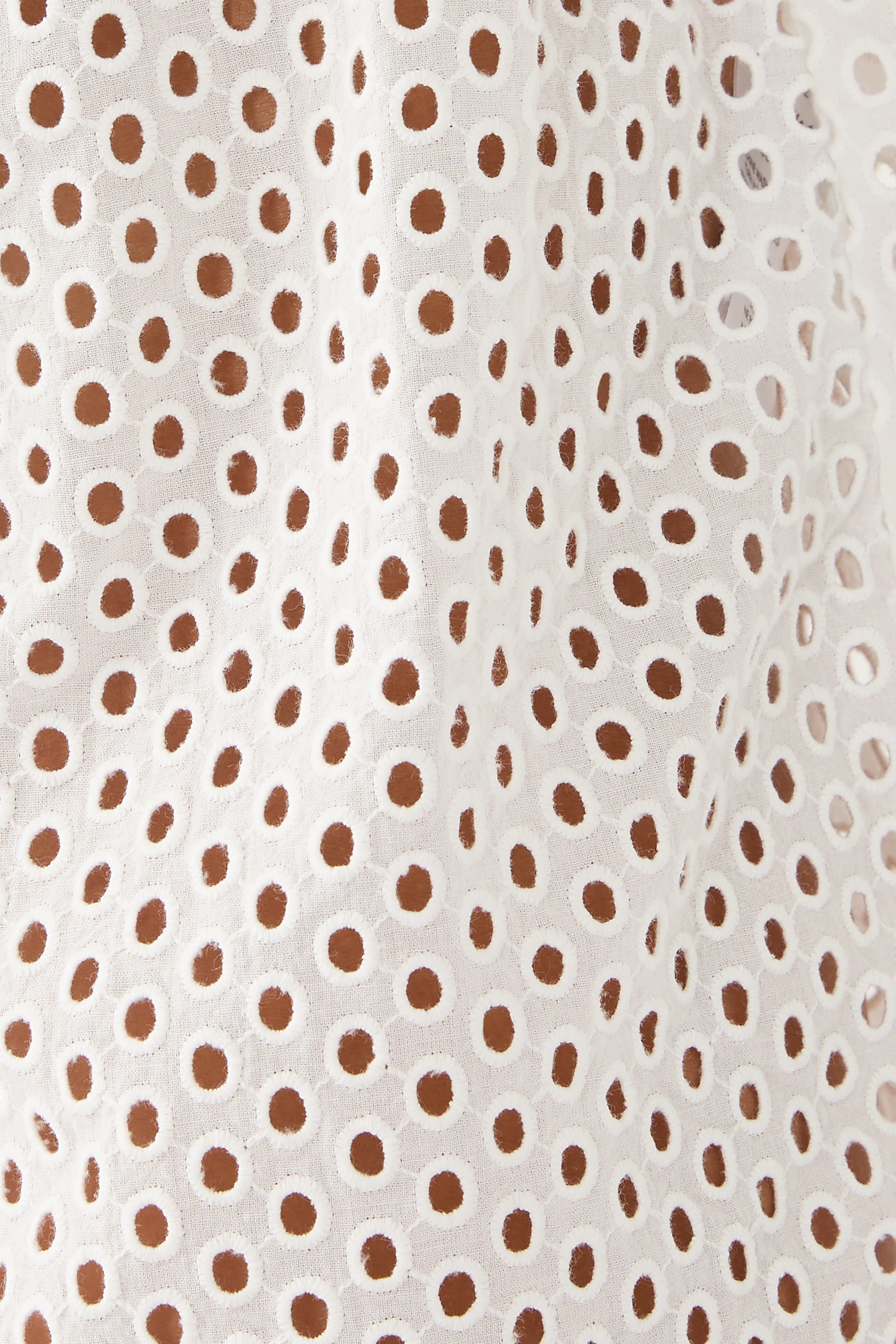 شورت نانسي بتطريزات مفرغة